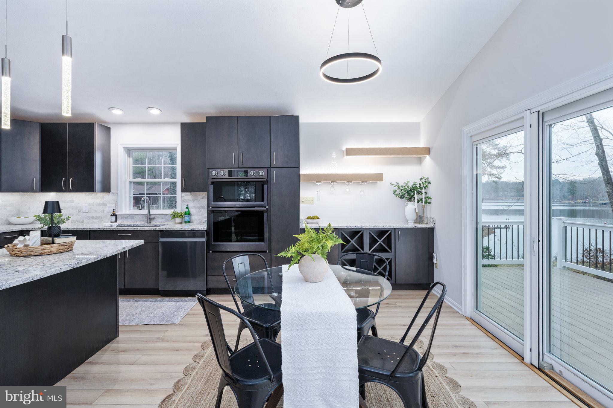 LAKE CAROLINE - Residential