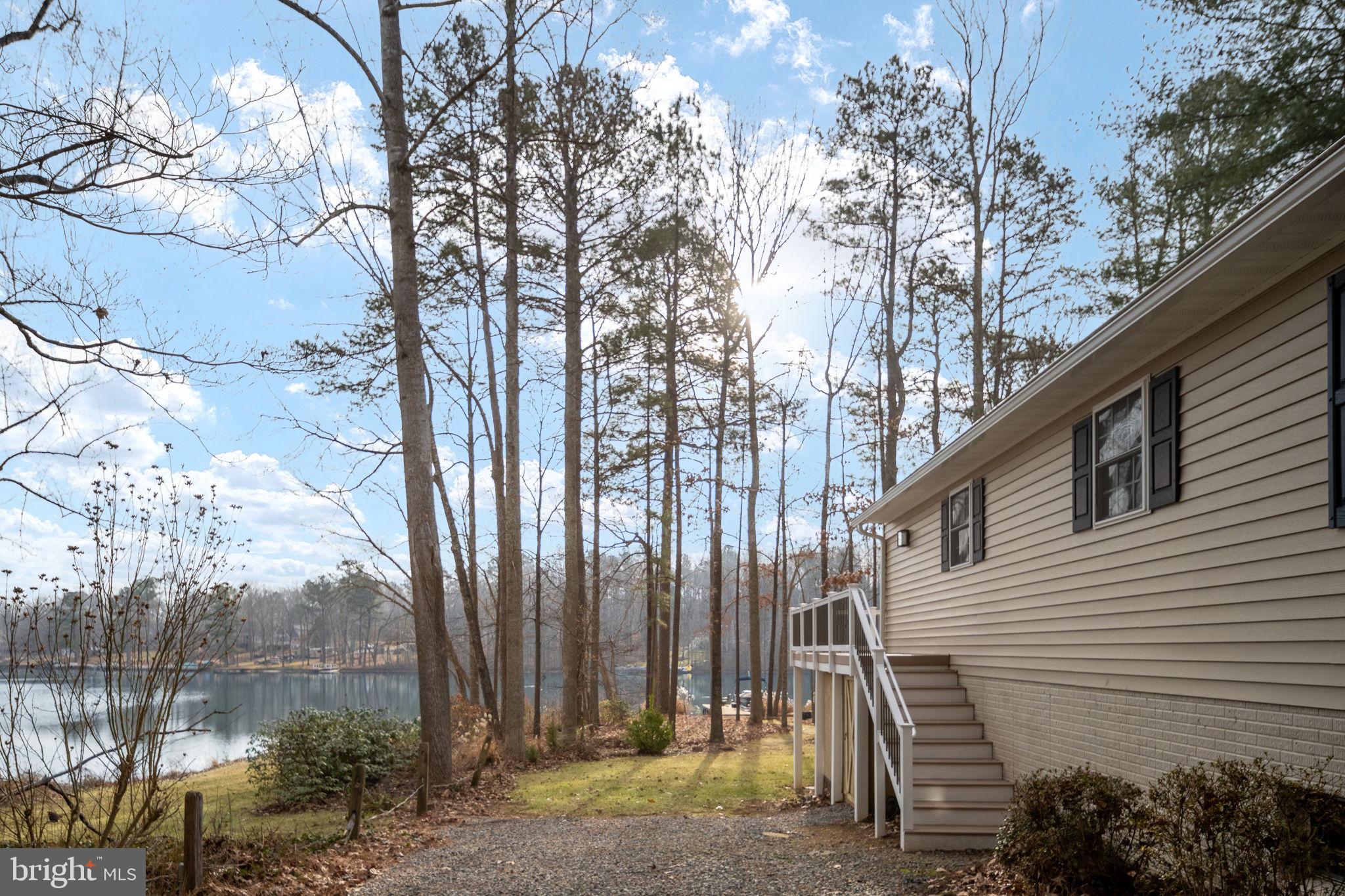 LAKE CAROLINE - Residential