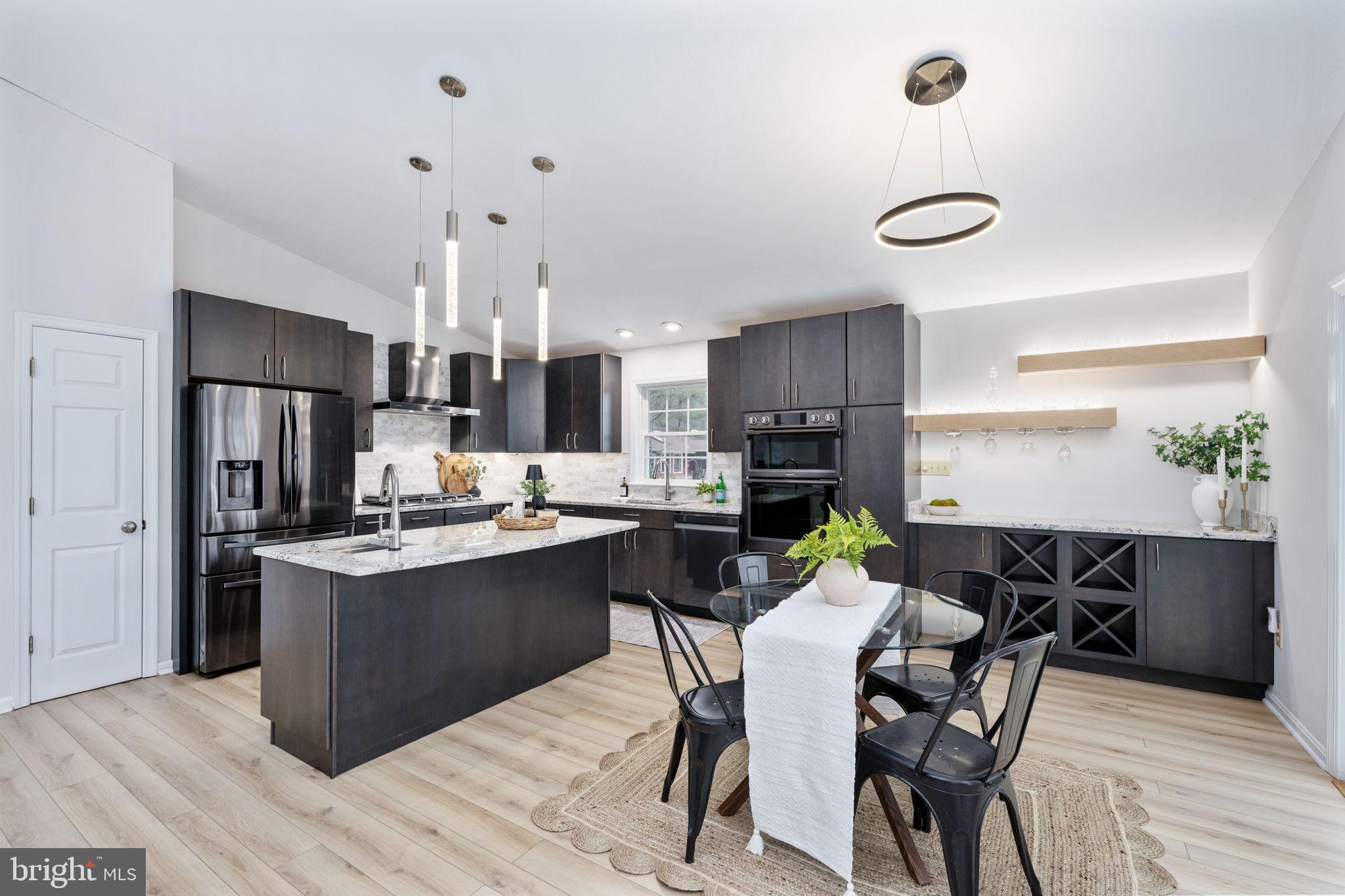 LAKE CAROLINE - Residential