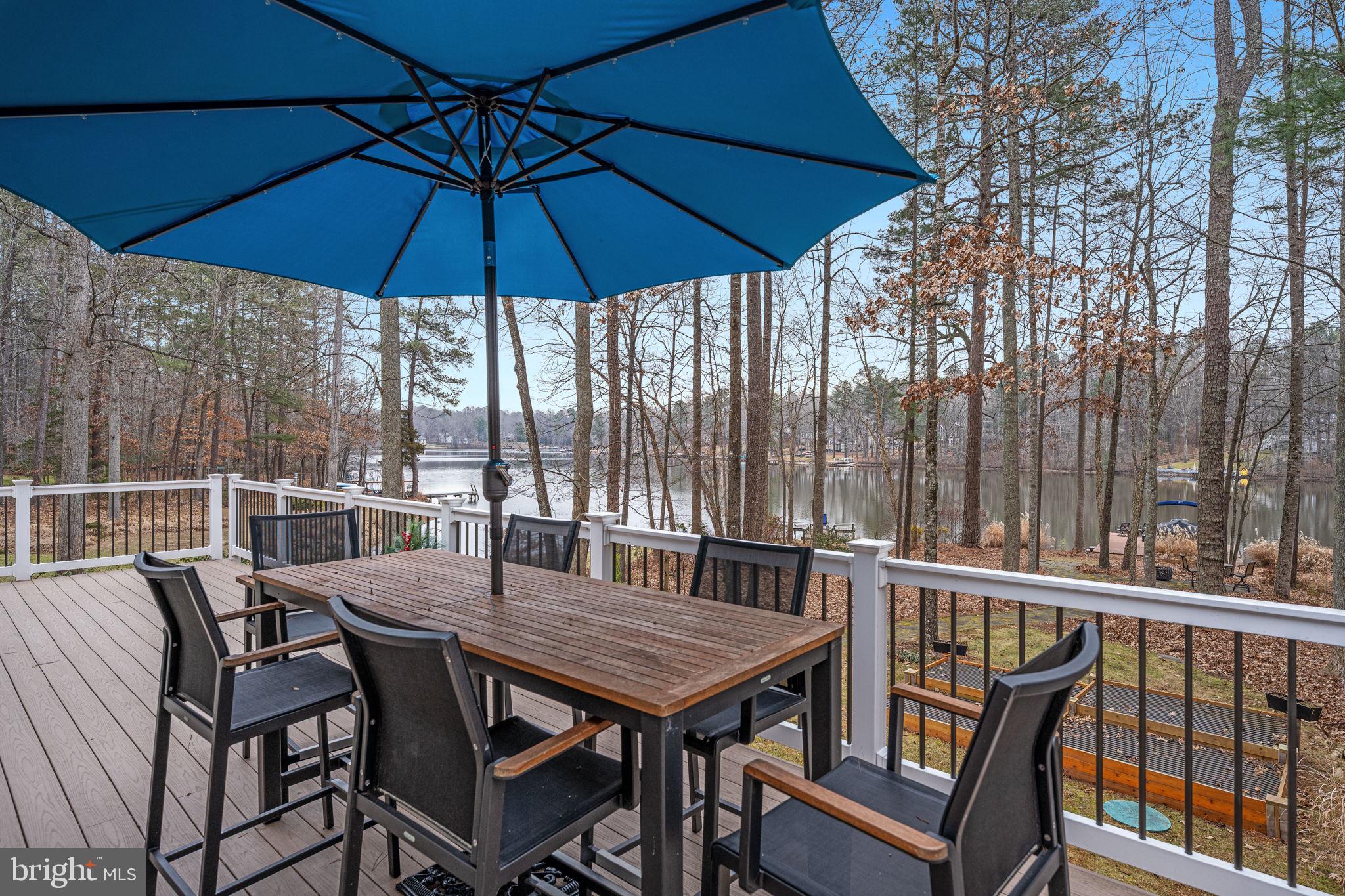 LAKE CAROLINE - Residential