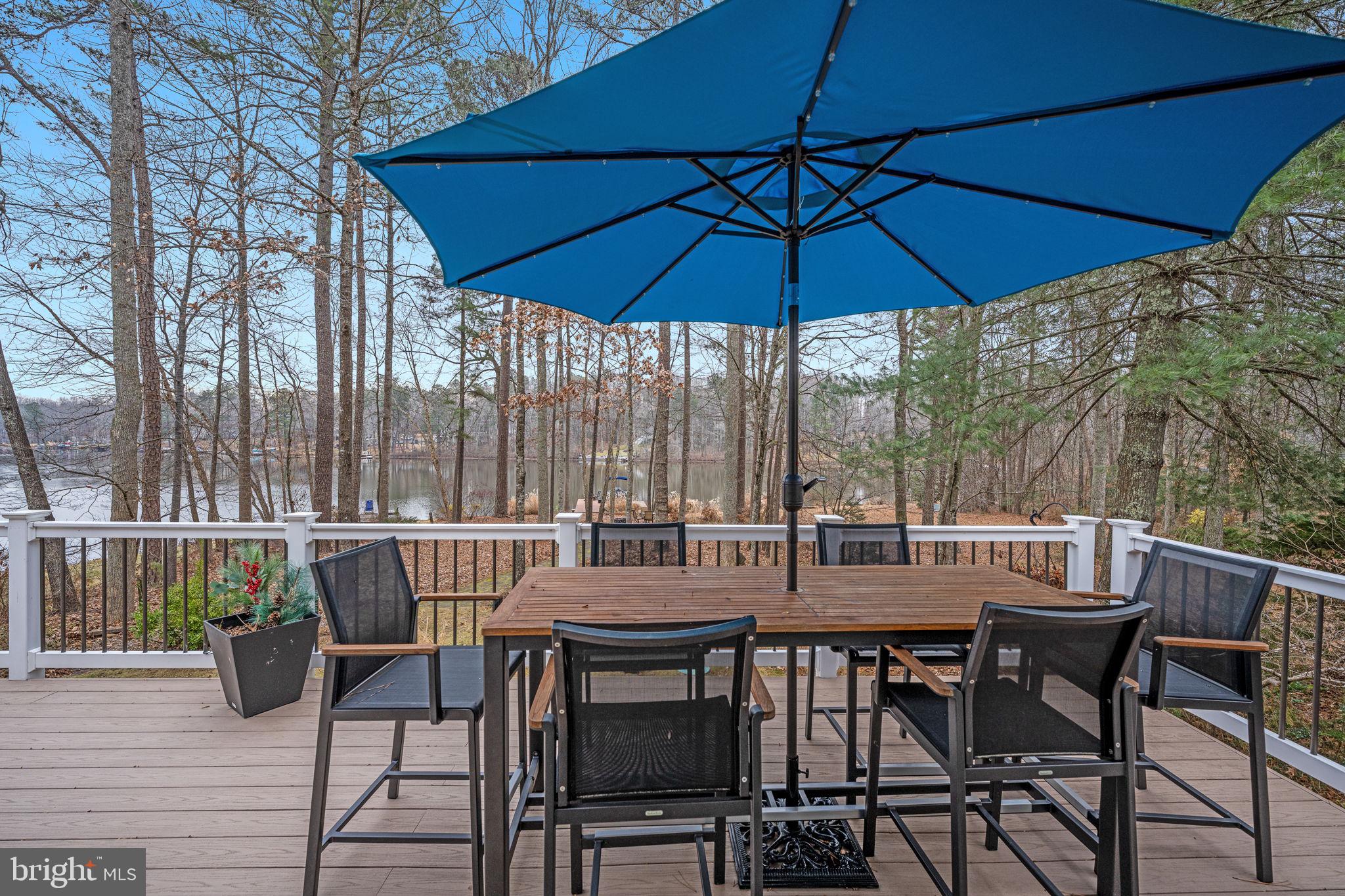 LAKE CAROLINE - Residential