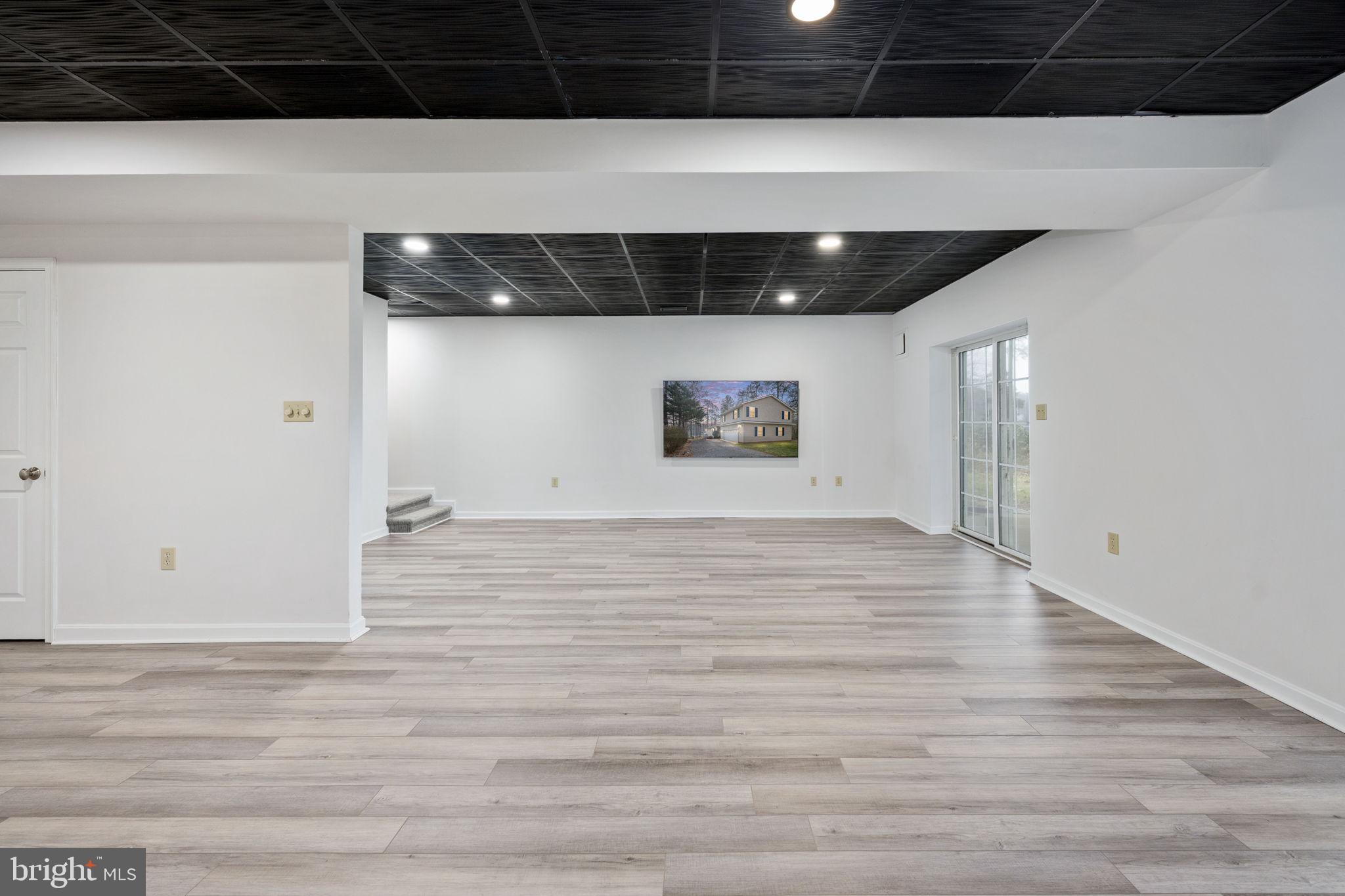 LAKE CAROLINE - Residential