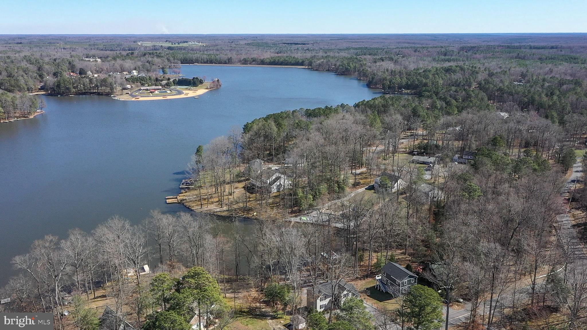 LAKE CAROLINE - Residential