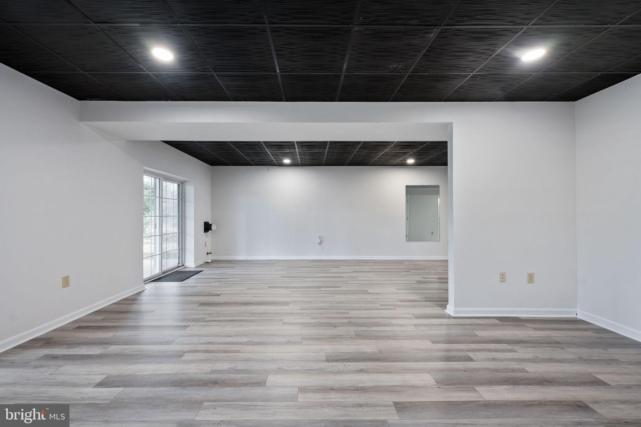 LAKE CAROLINE - Residential