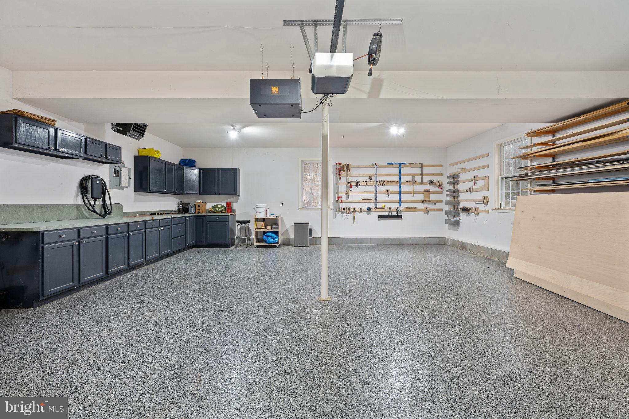 LAKE CAROLINE - Residential