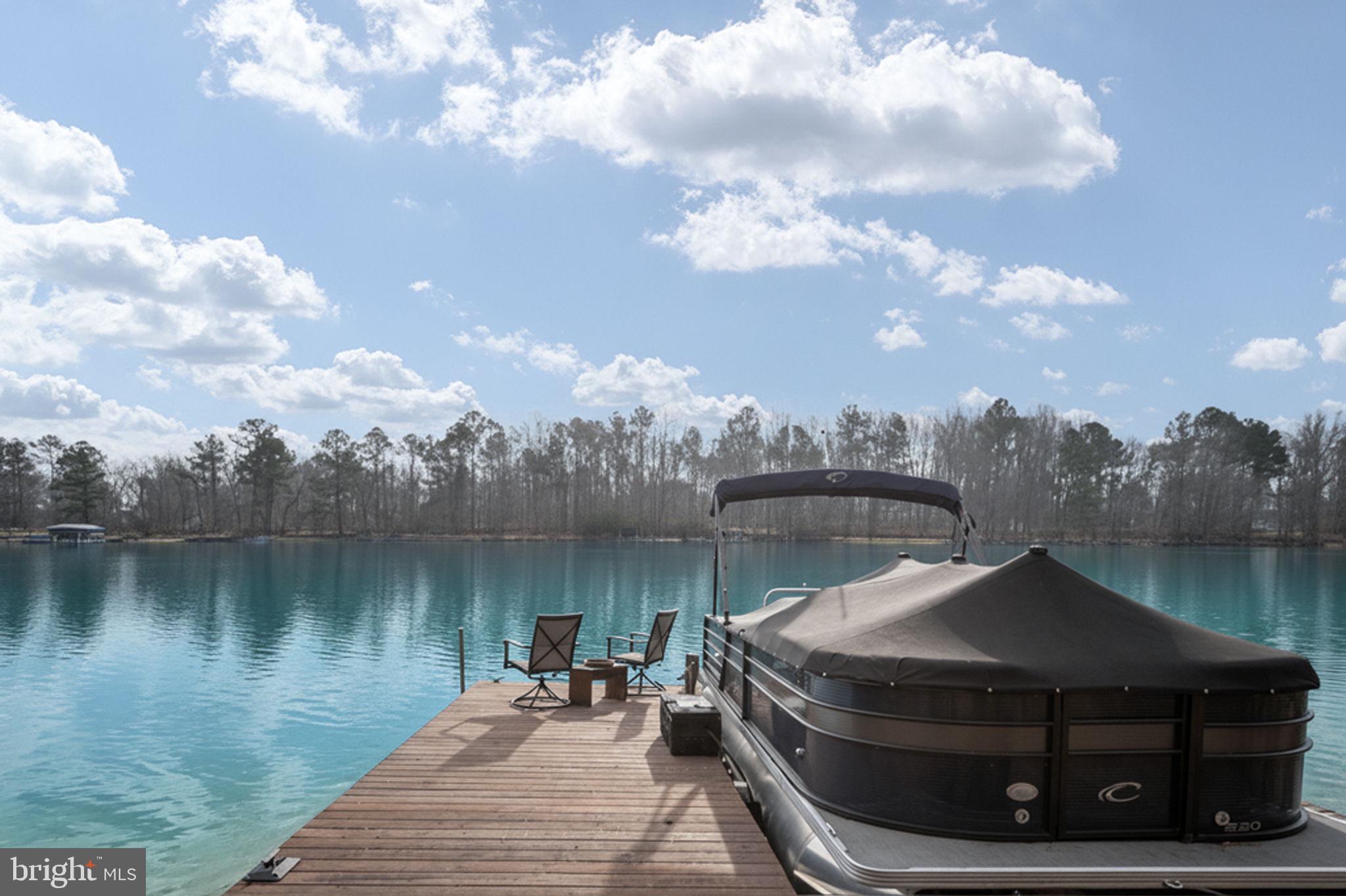 LAKE CAROLINE - Residential
