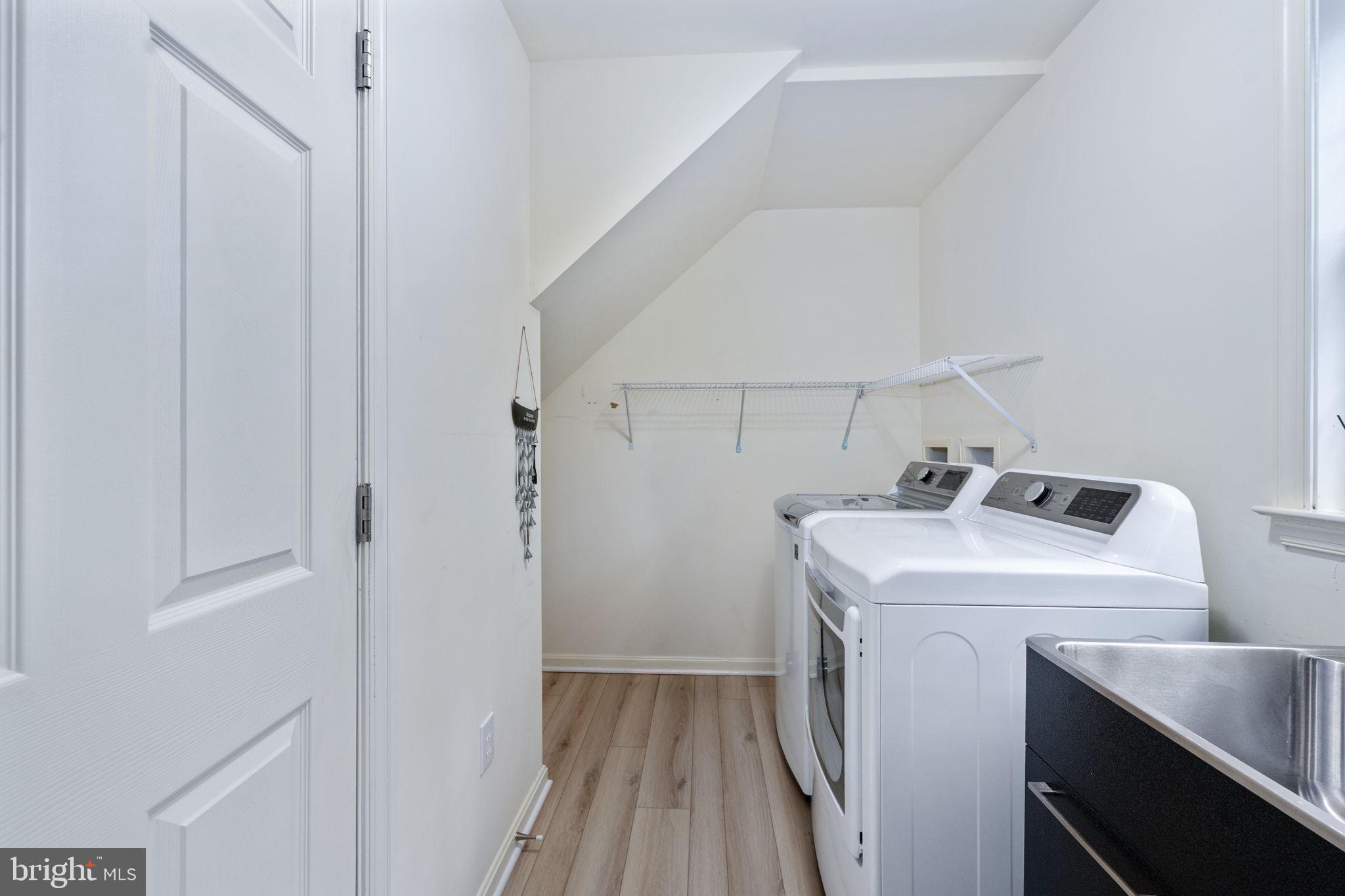 LAKE CAROLINE - Residential