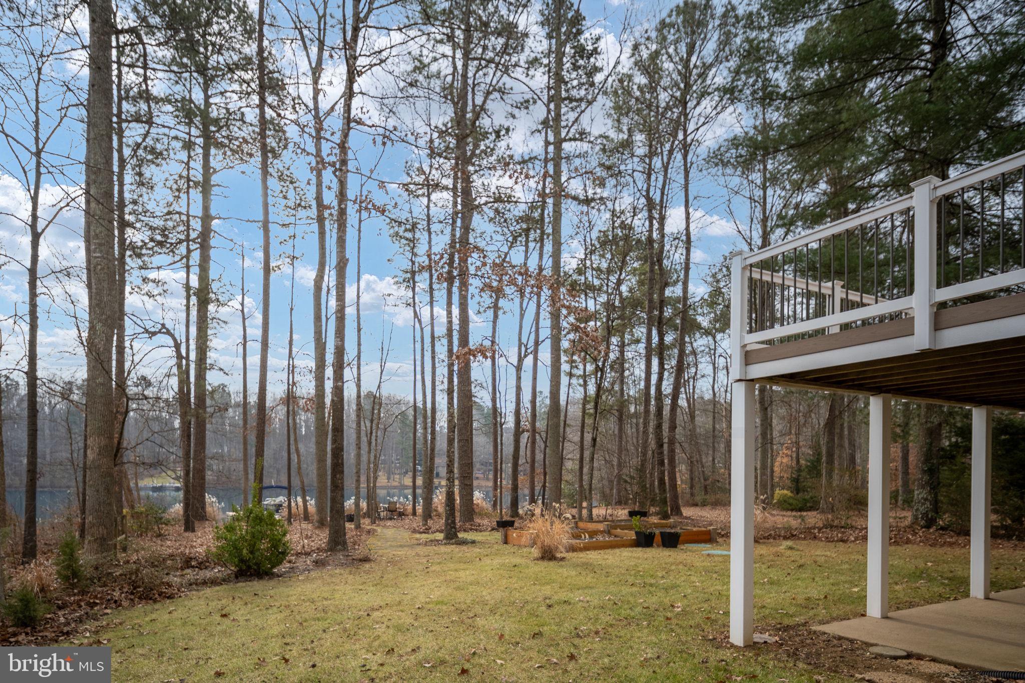 LAKE CAROLINE - Residential