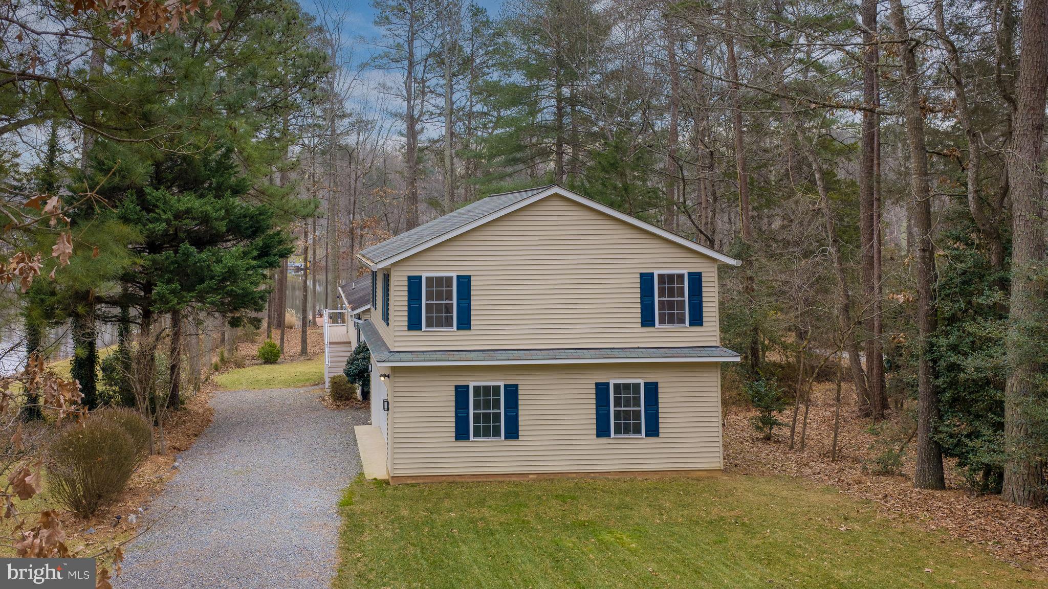 LAKE CAROLINE - Residential