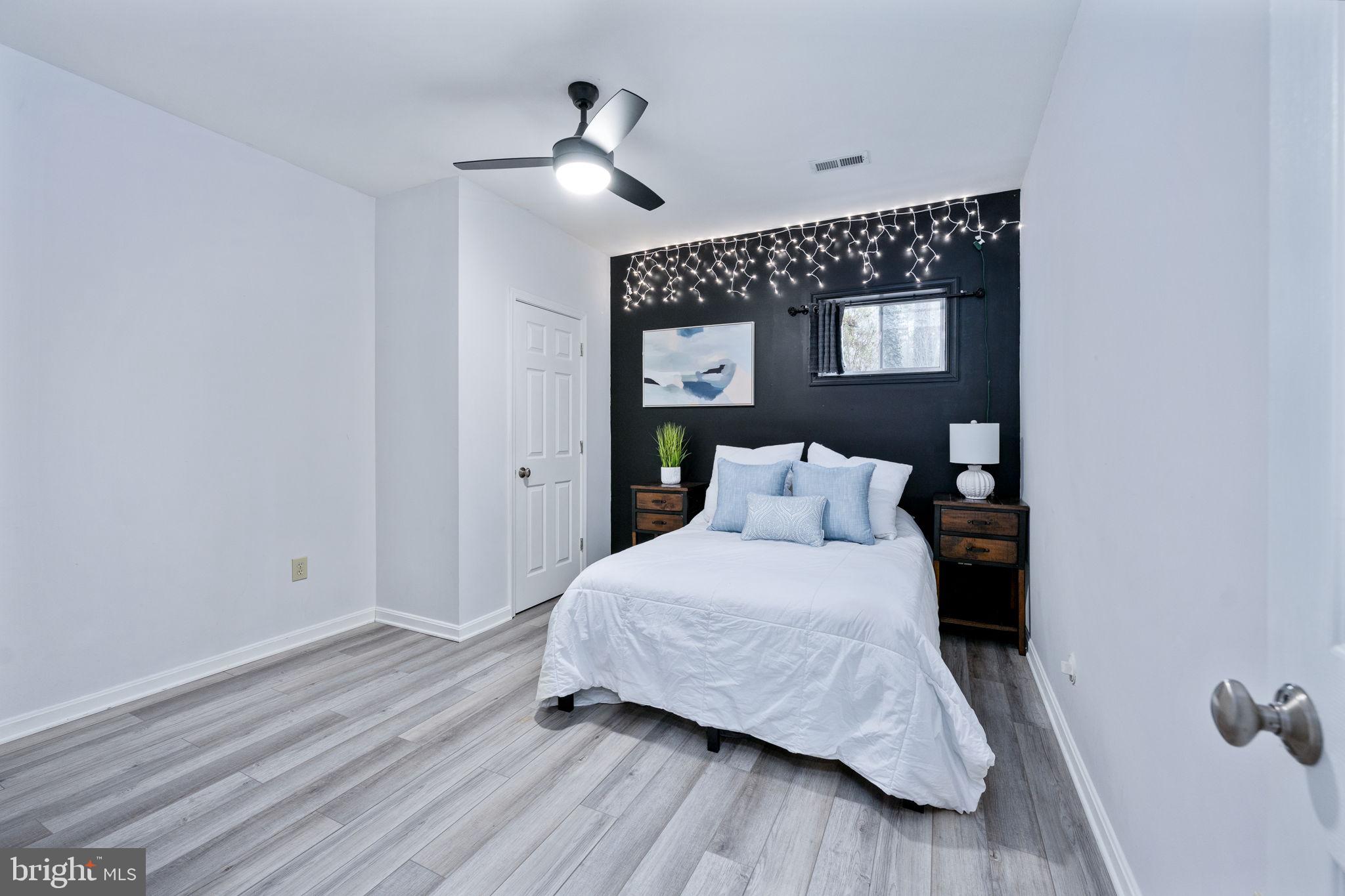 LAKE CAROLINE - Residential