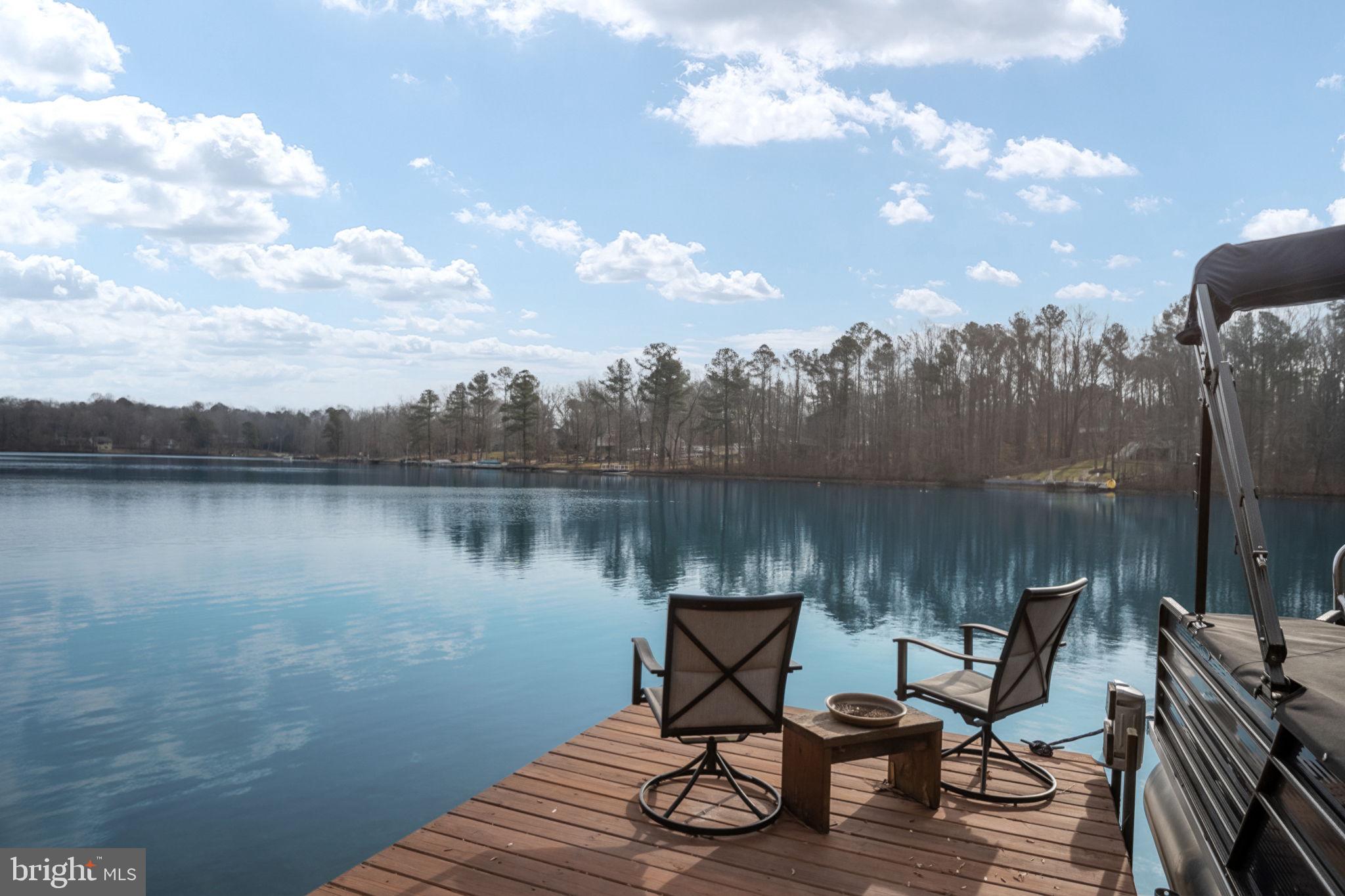 LAKE CAROLINE - Residential