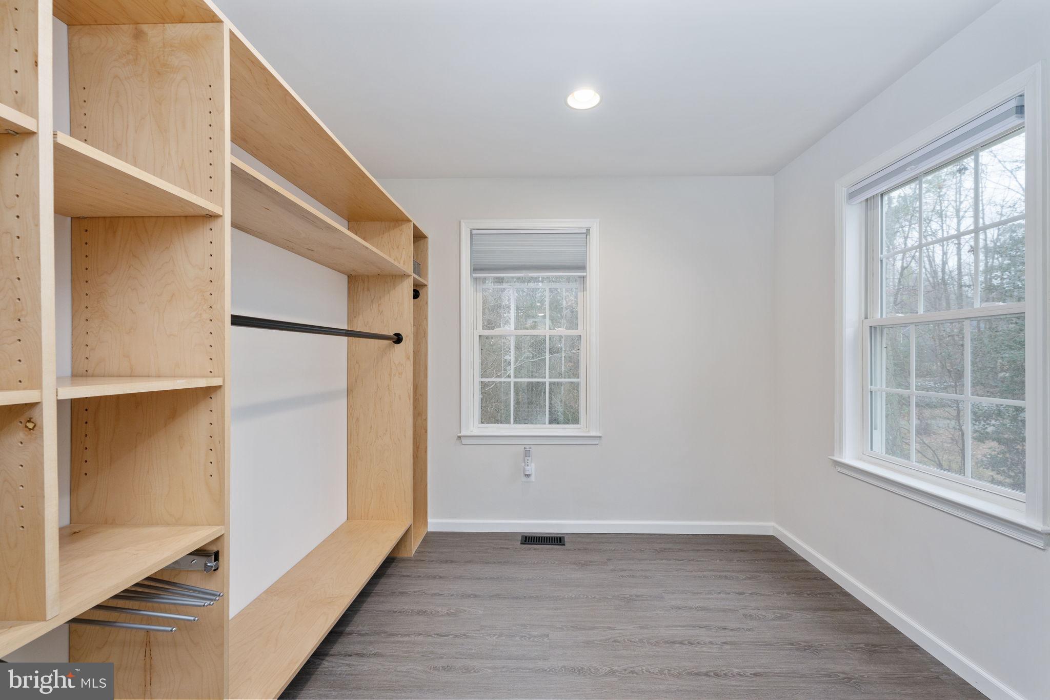 LAKE CAROLINE - Residential