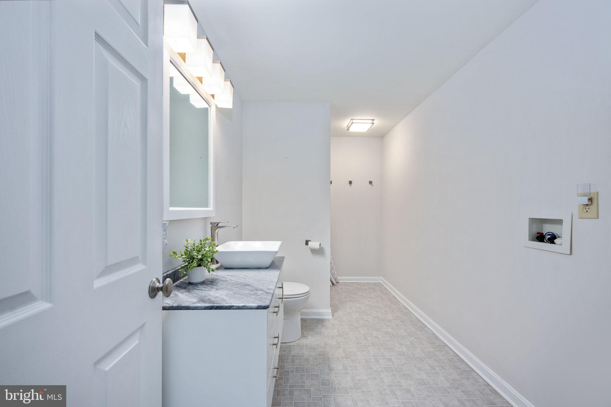 LAKE CAROLINE - Residential