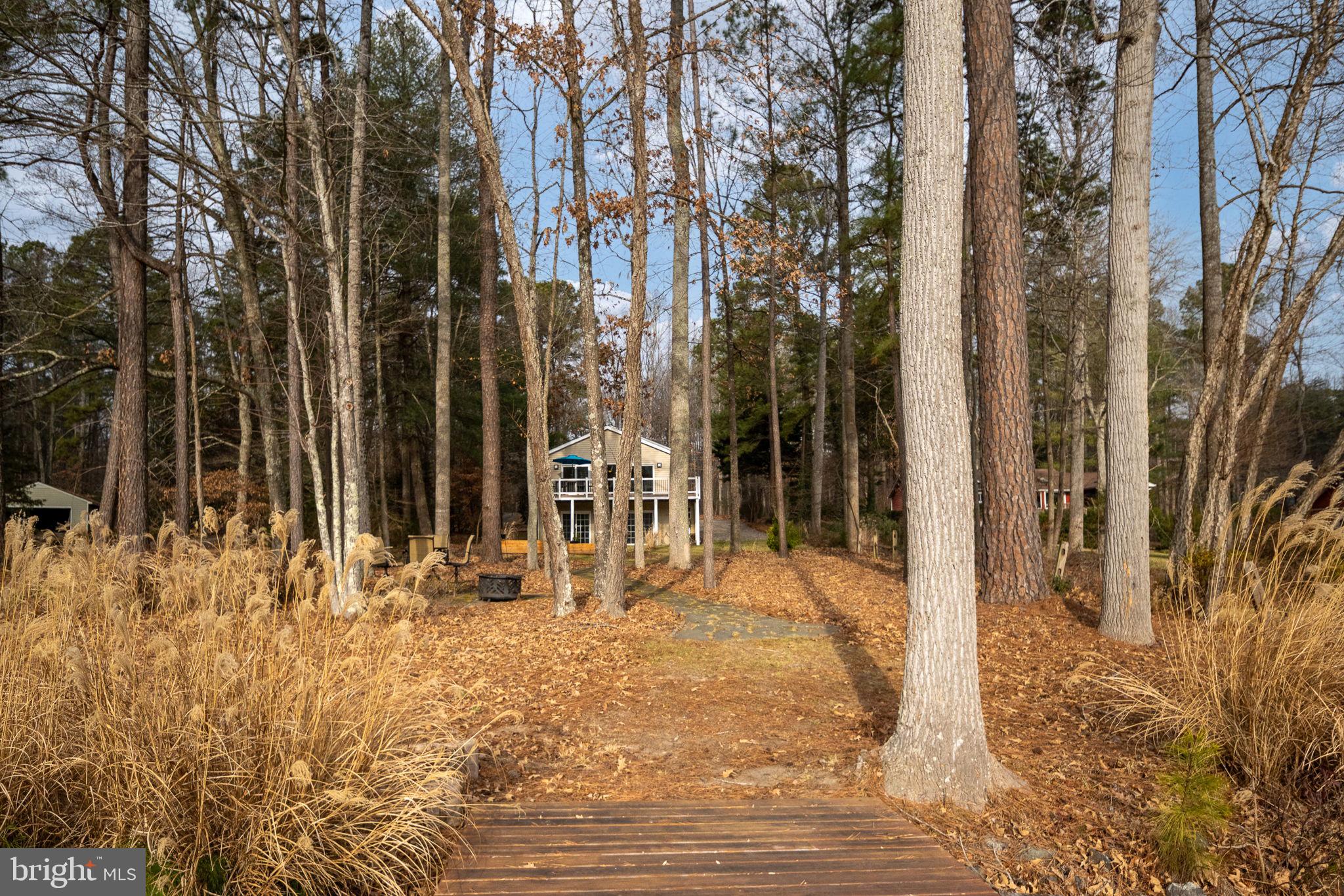LAKE CAROLINE - Residential