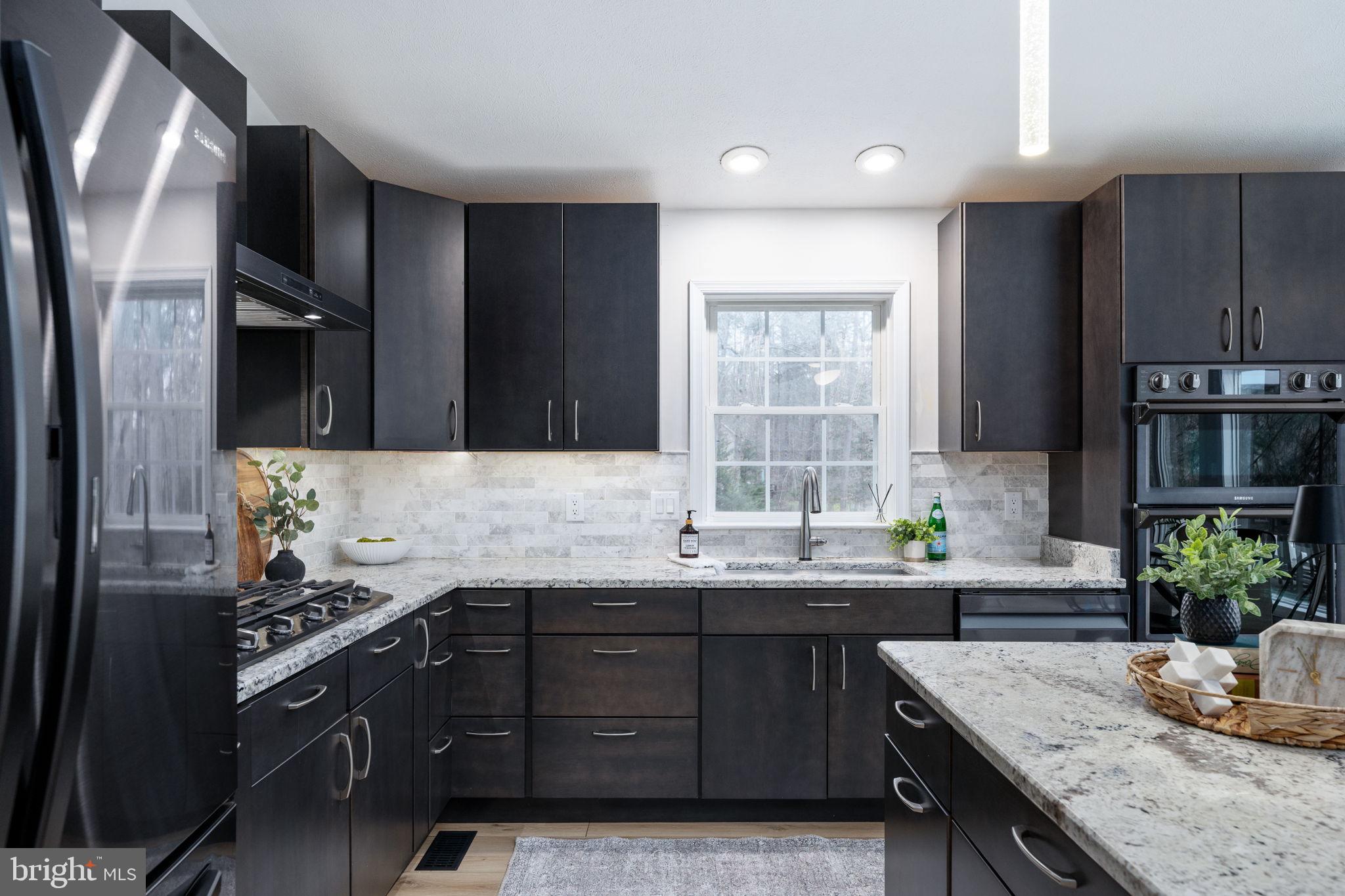 LAKE CAROLINE - Residential