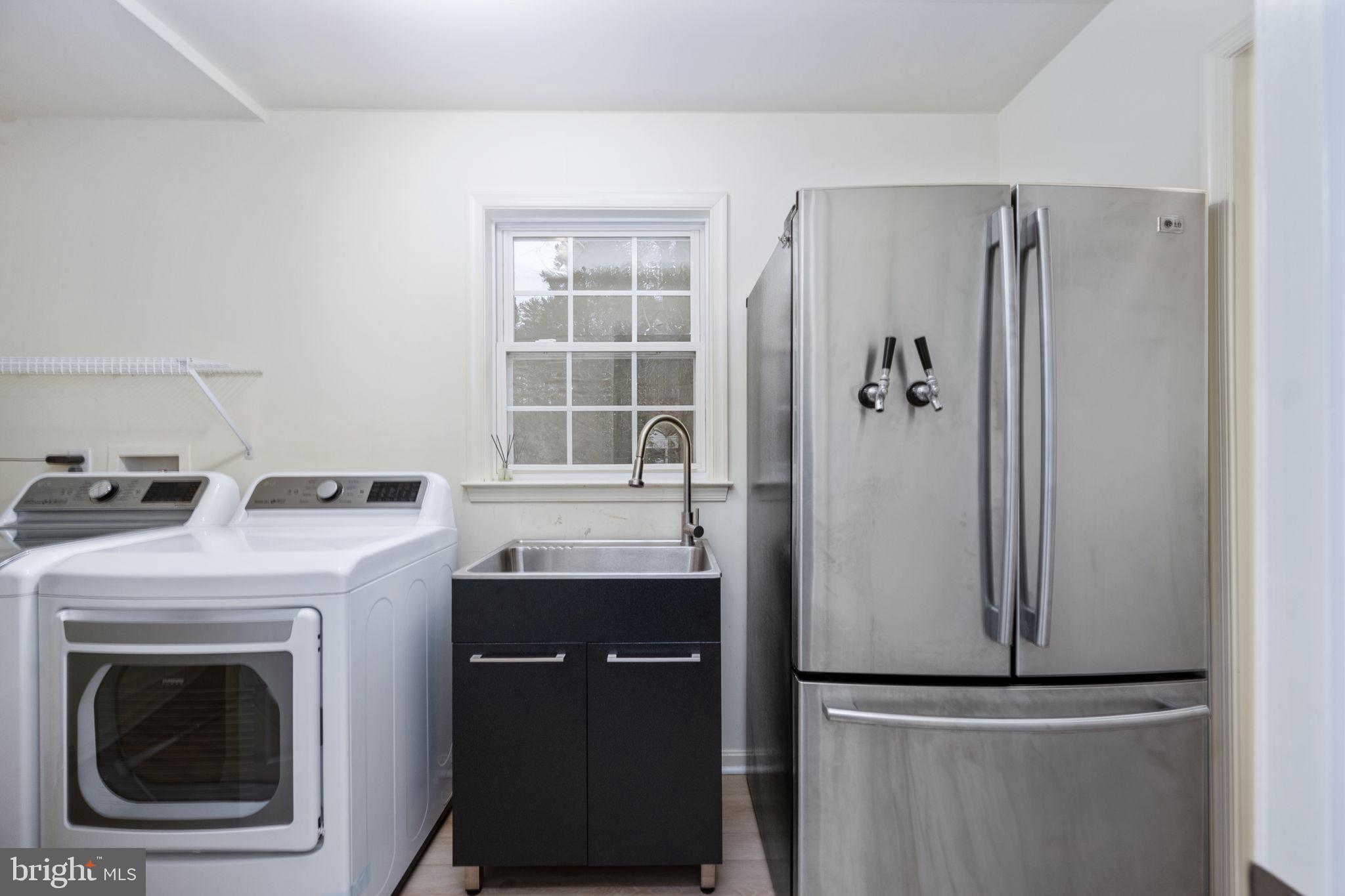 LAKE CAROLINE - Residential