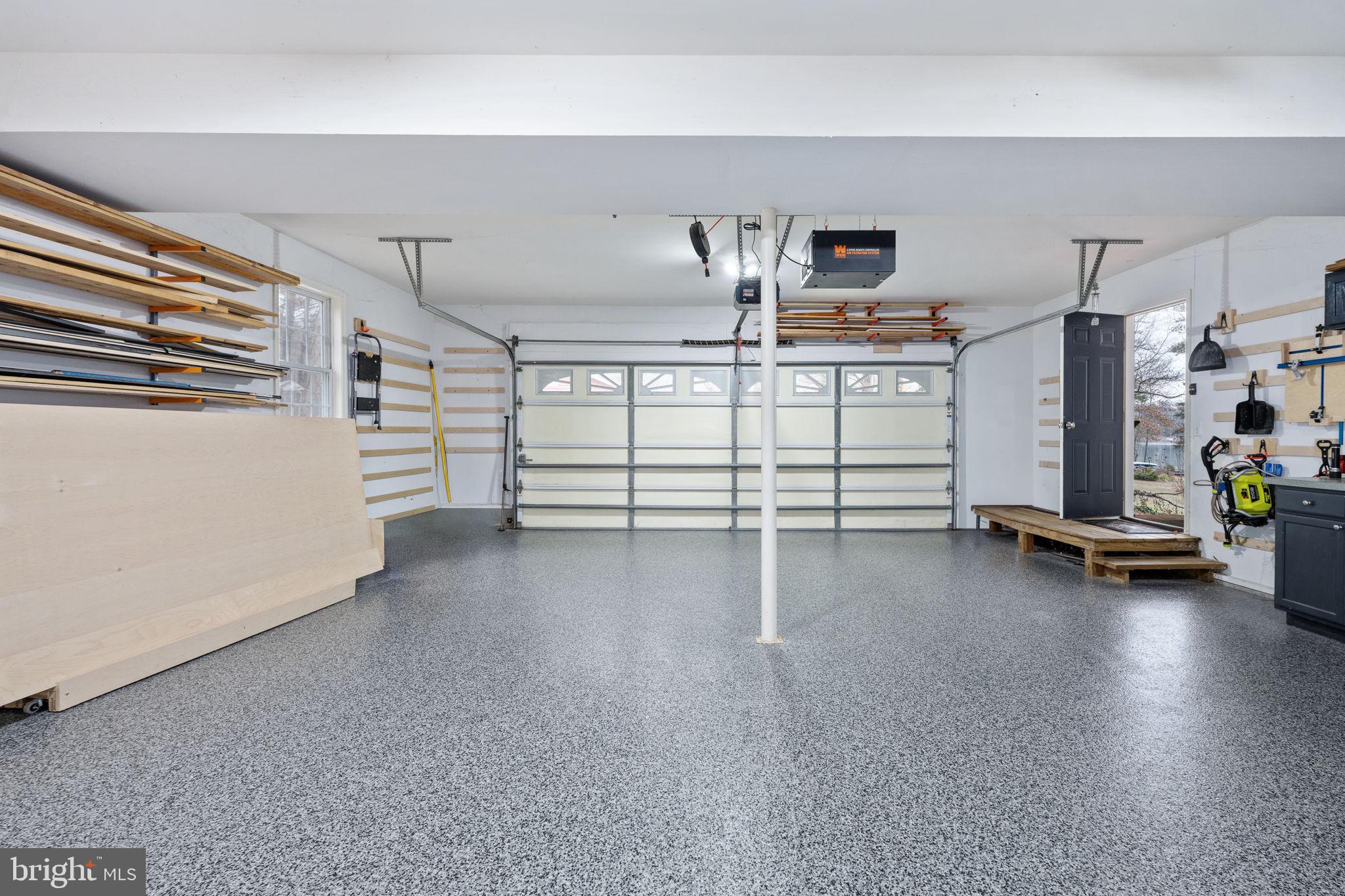 LAKE CAROLINE - Residential