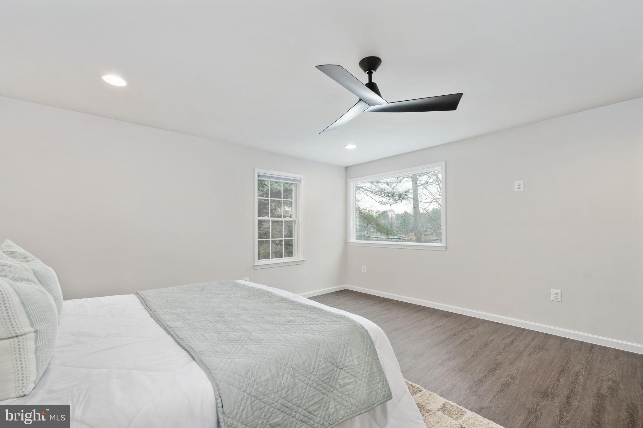 LAKE CAROLINE - Residential