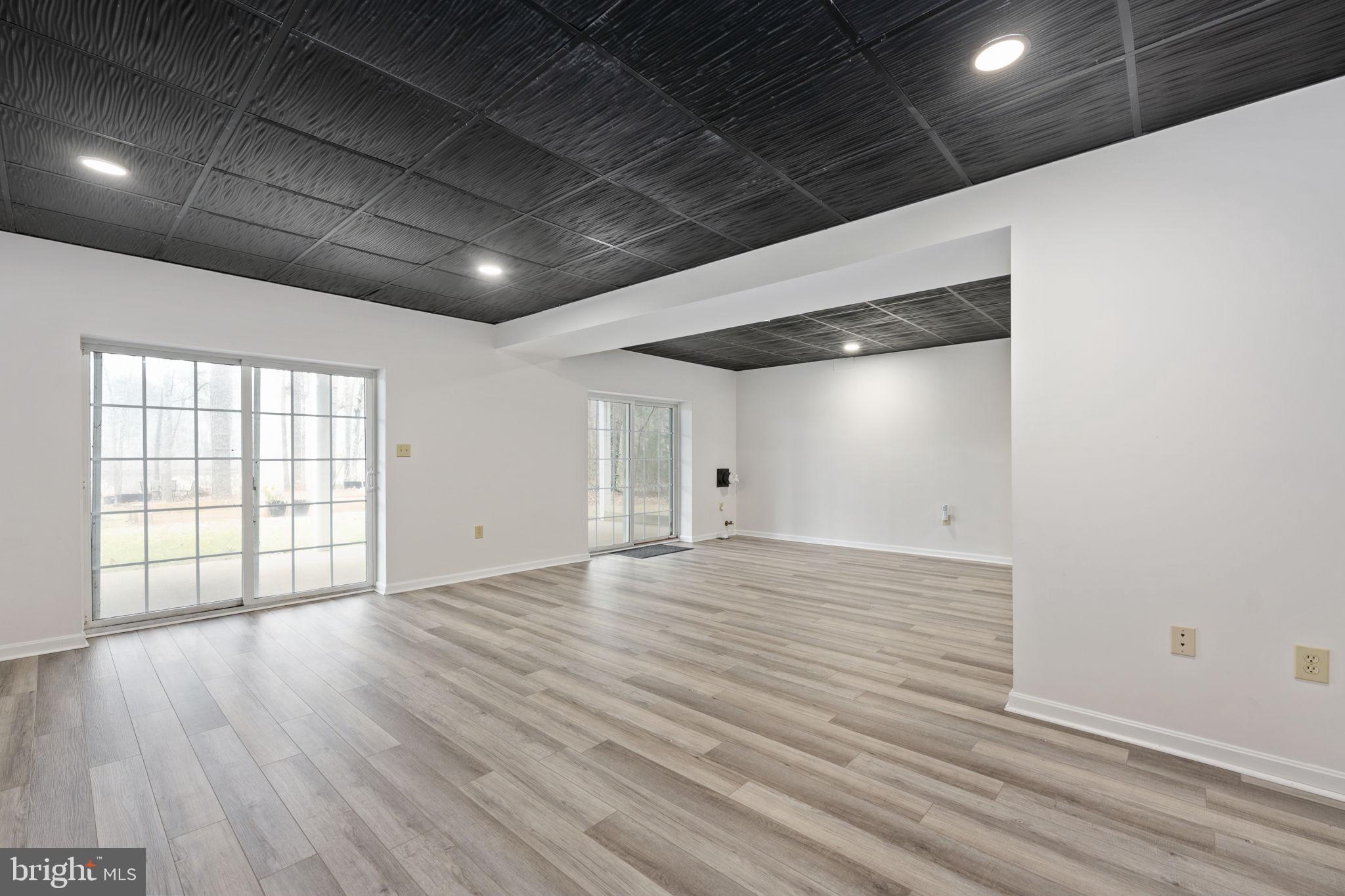 LAKE CAROLINE - Residential