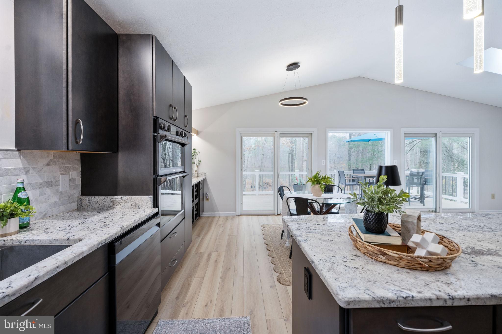 LAKE CAROLINE - Residential