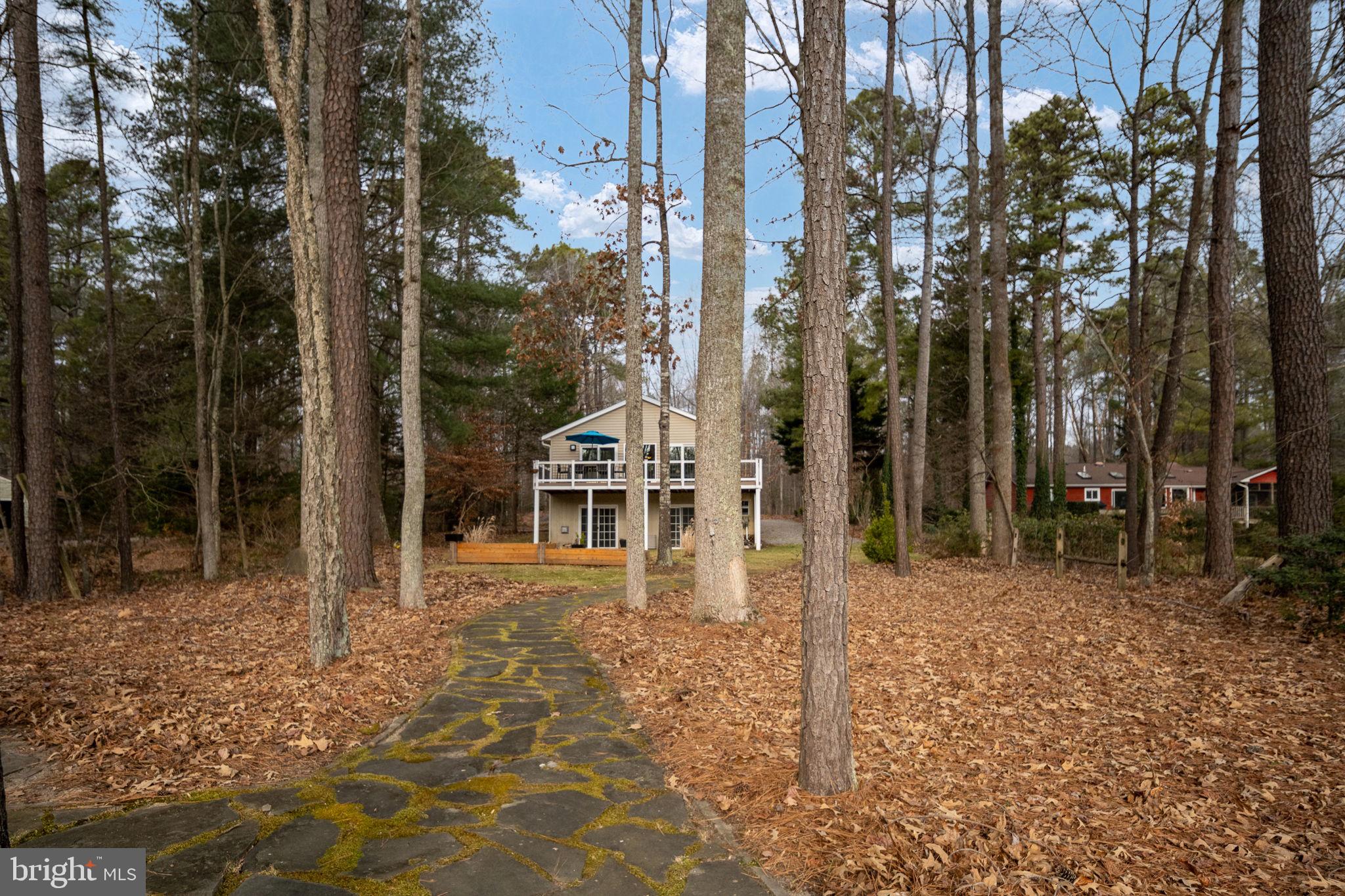 LAKE CAROLINE - Residential