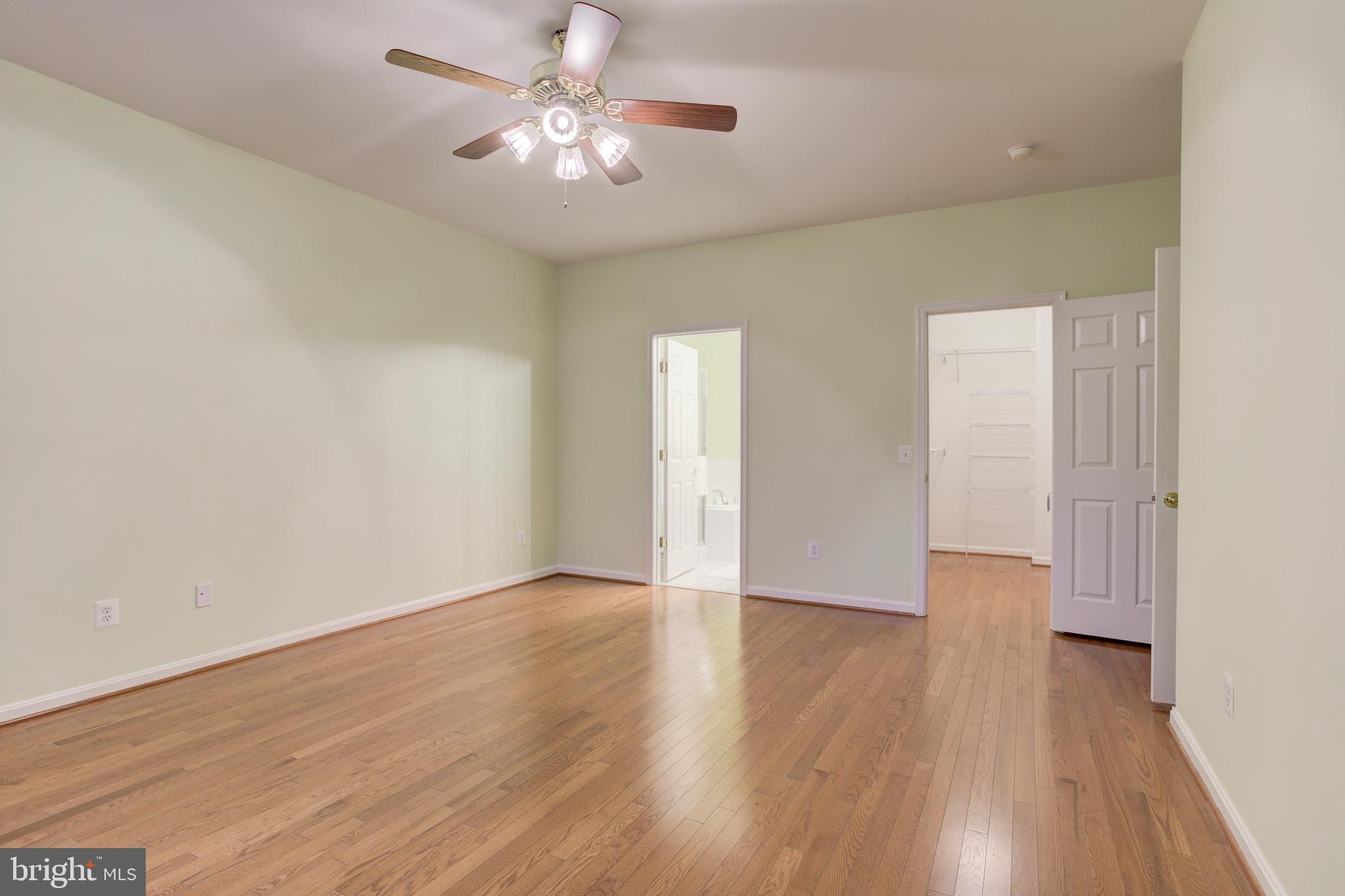 FOUR SEASONS IN HISTORIC VIRGINIA - Residential