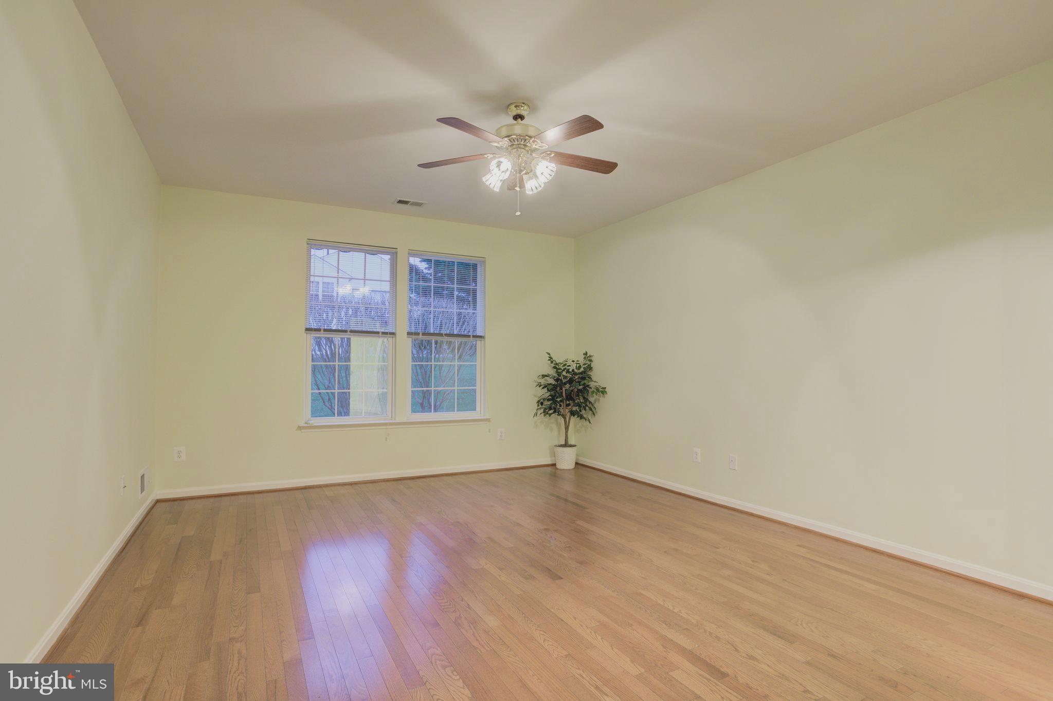 FOUR SEASONS IN HISTORIC VIRGINIA - Residential