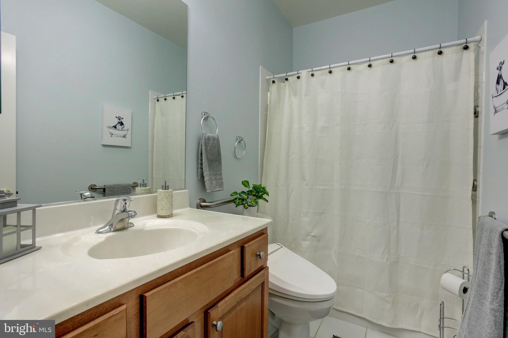 FOUR SEASONS IN HISTORIC VIRGINIA - Residential