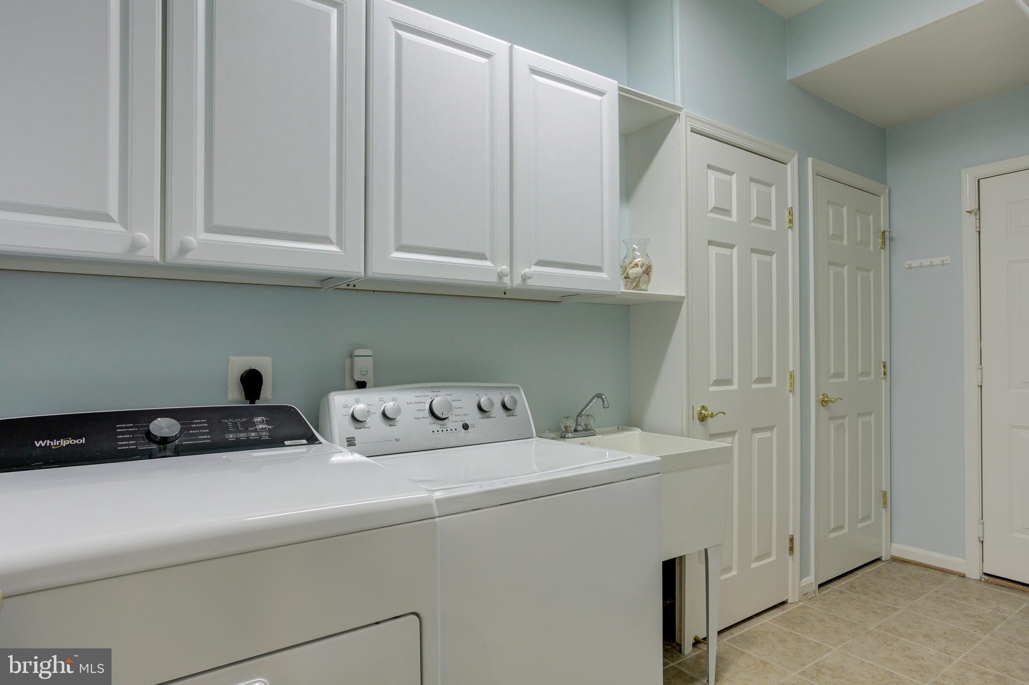 FOUR SEASONS IN HISTORIC VIRGINIA - Residential