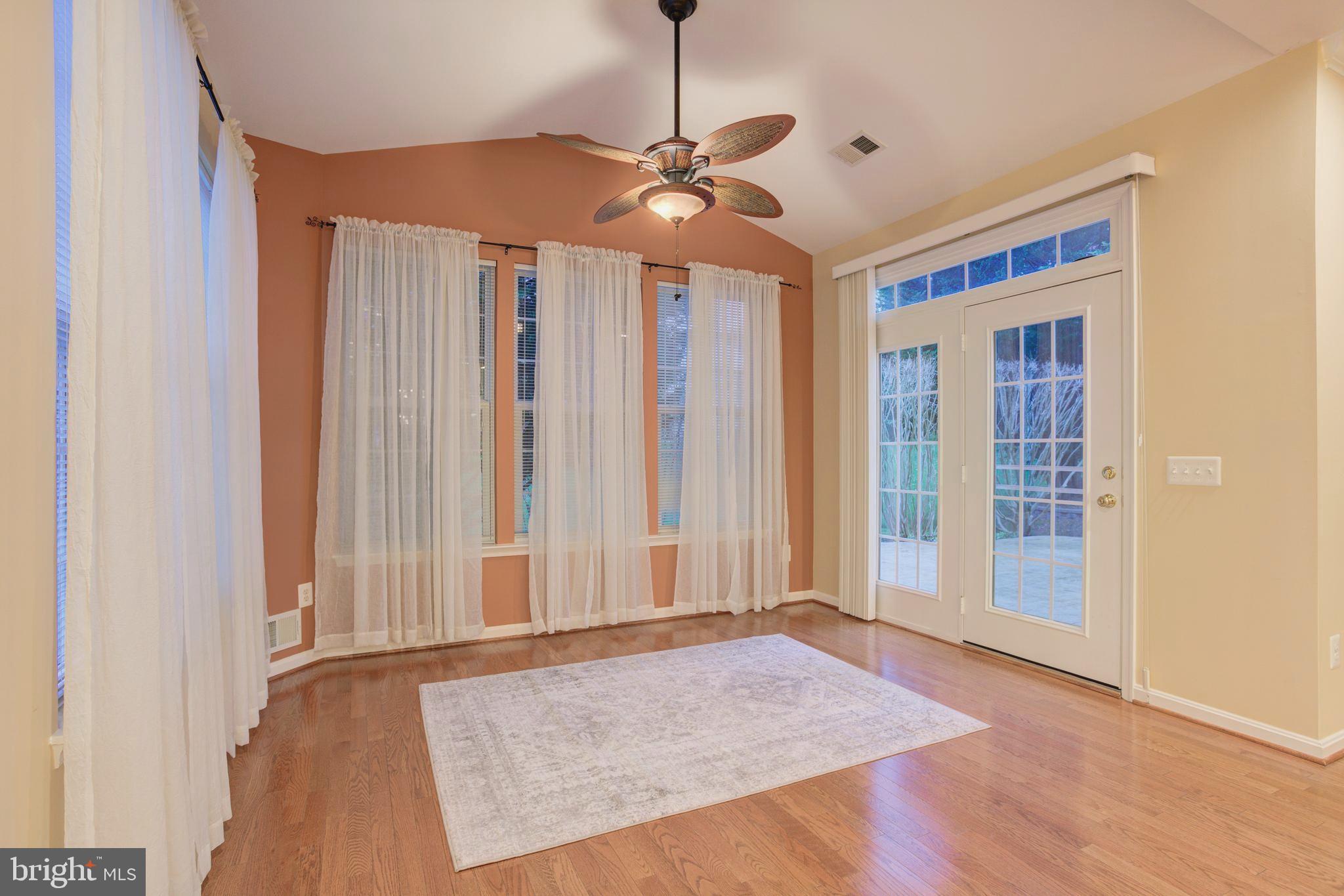 FOUR SEASONS IN HISTORIC VIRGINIA - Residential