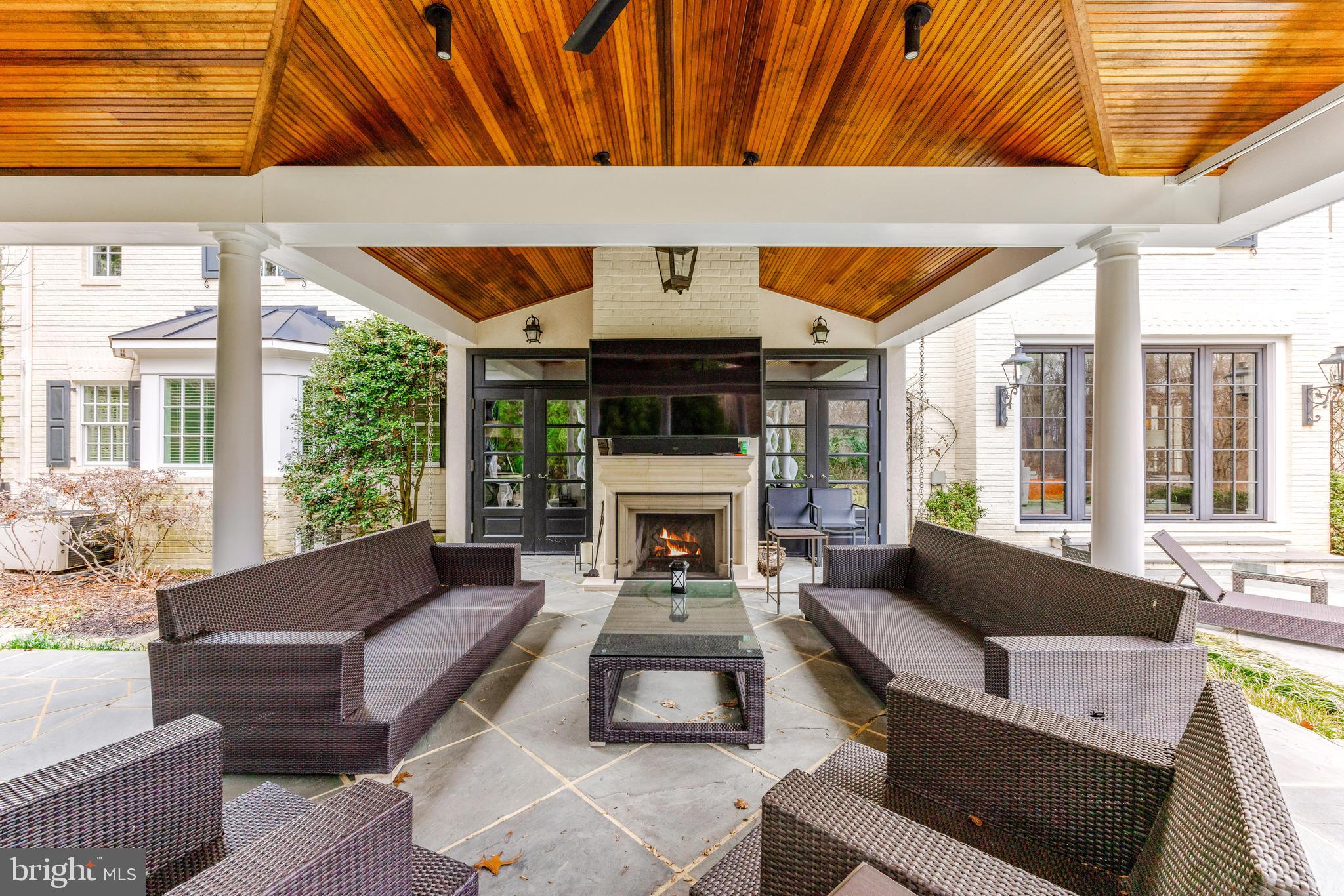 CAVES VALLEY - Residential