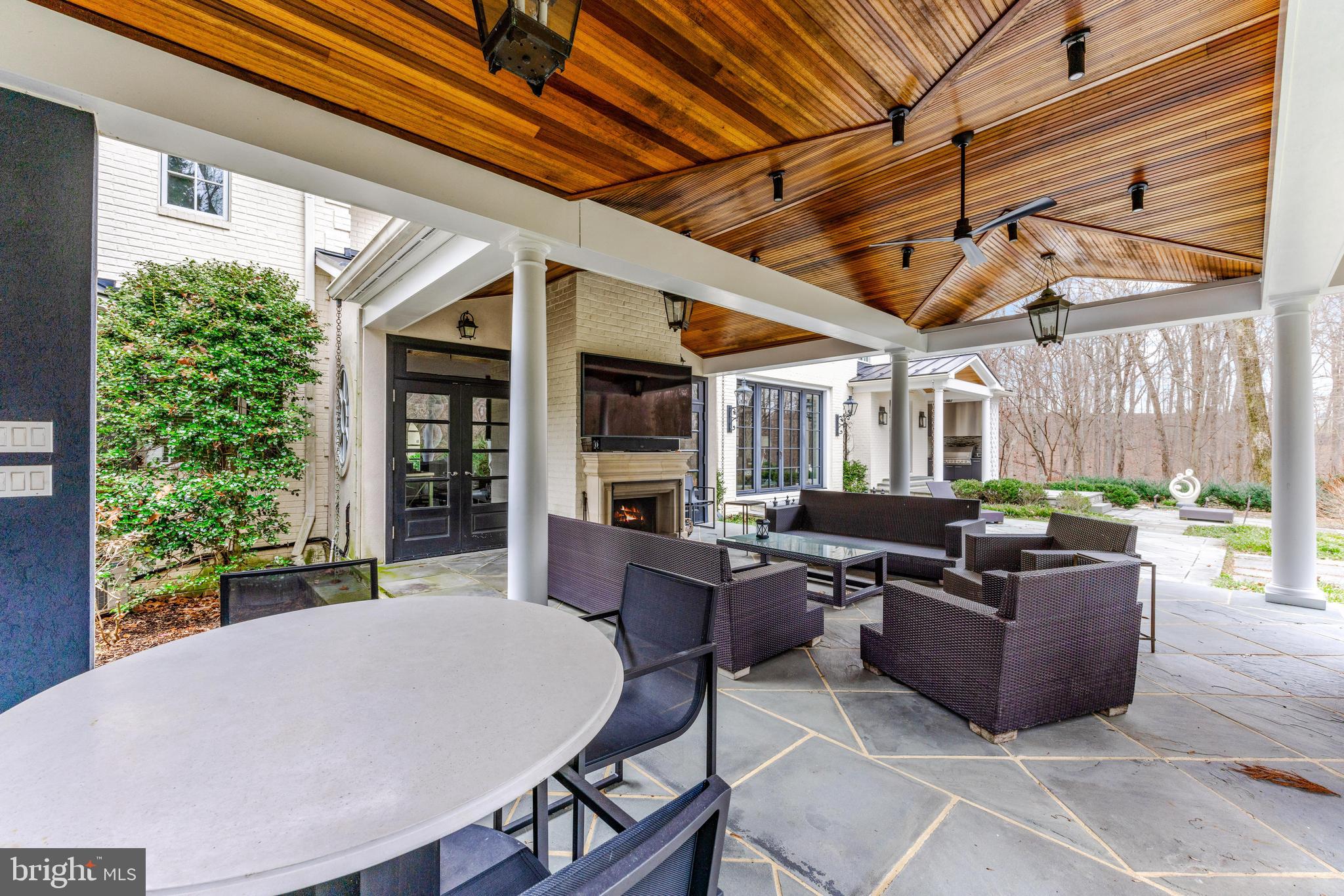 CAVES VALLEY - Residential