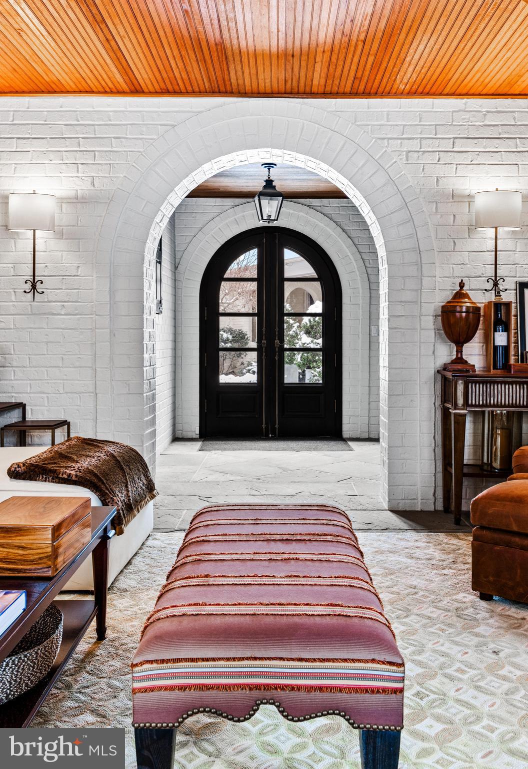 CAVES VALLEY - Residential