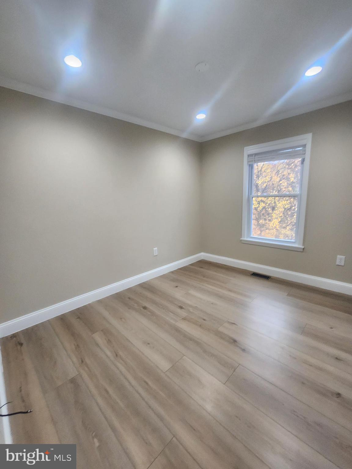 BROOKLAND HEIGHTS - Residential Lease