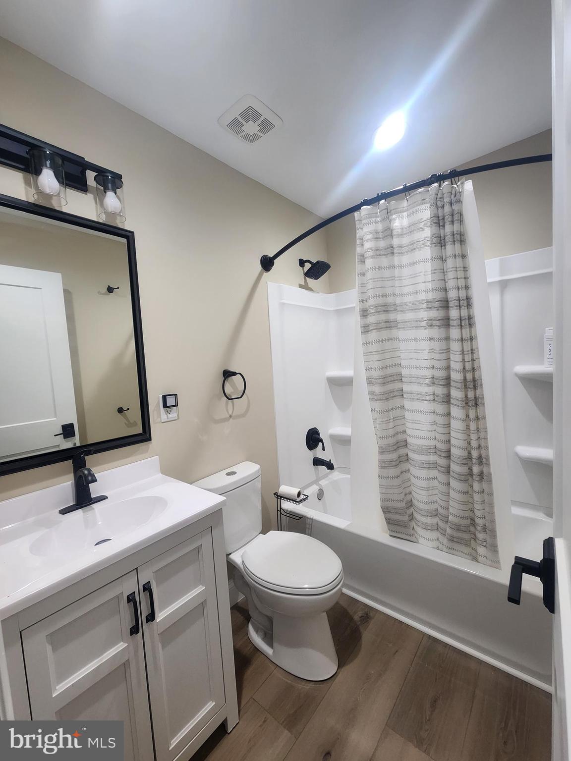 BROOKLAND HEIGHTS - Residential Lease