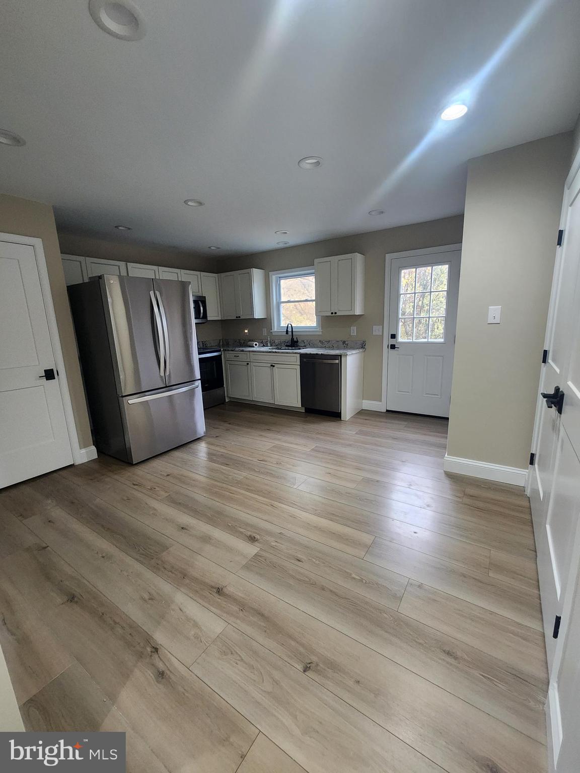 BROOKLAND HEIGHTS - Residential Lease