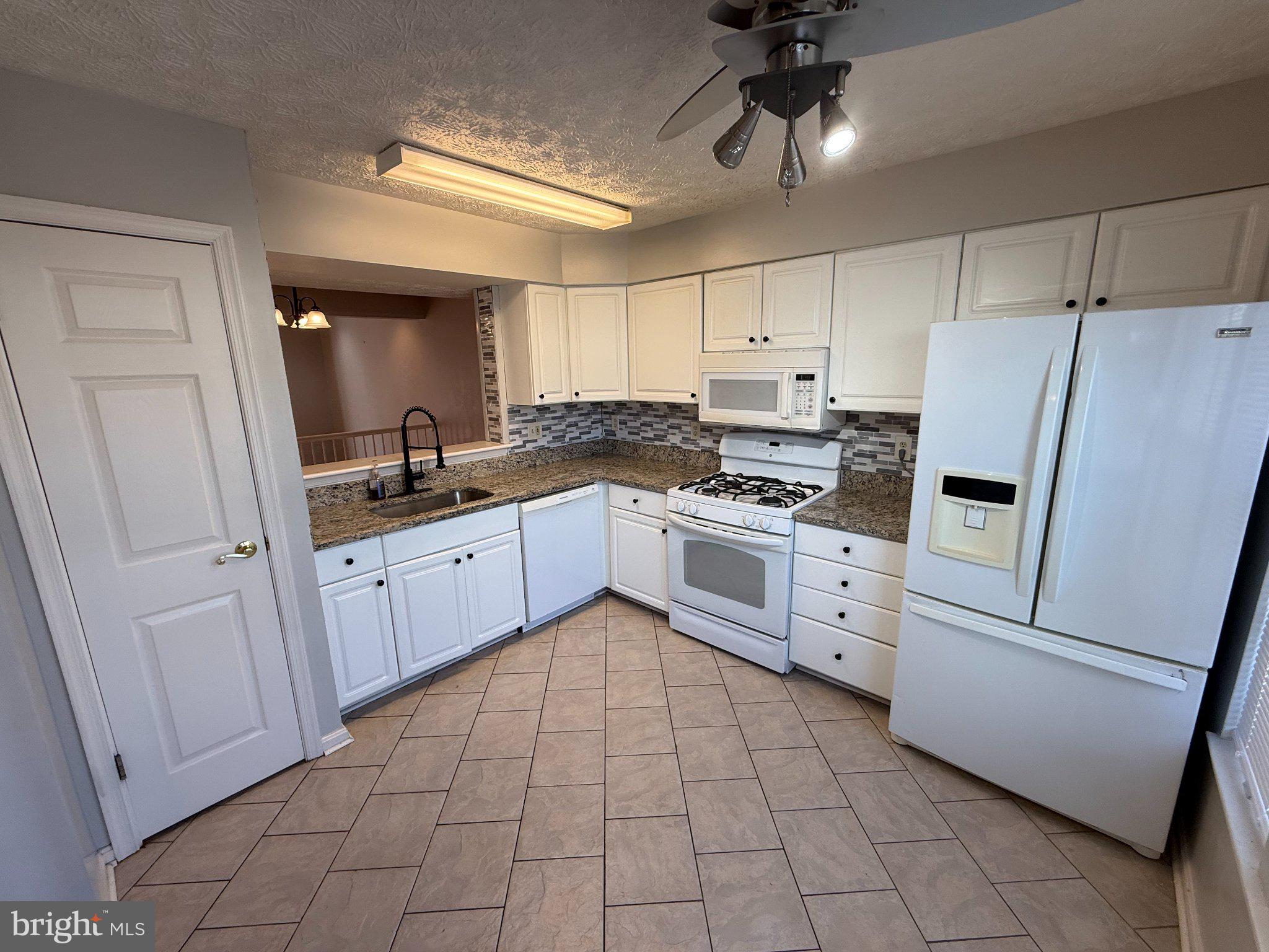 993 JOSHUA TREE COURT