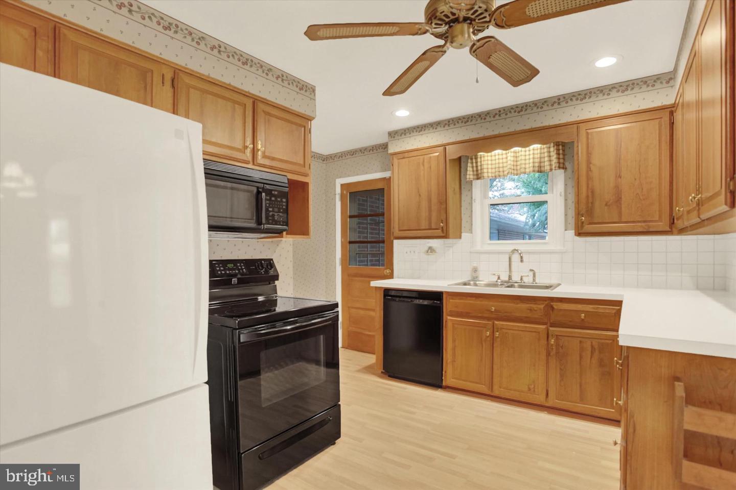 BOROUGH OF MECHANICSBURG - Residential Lease