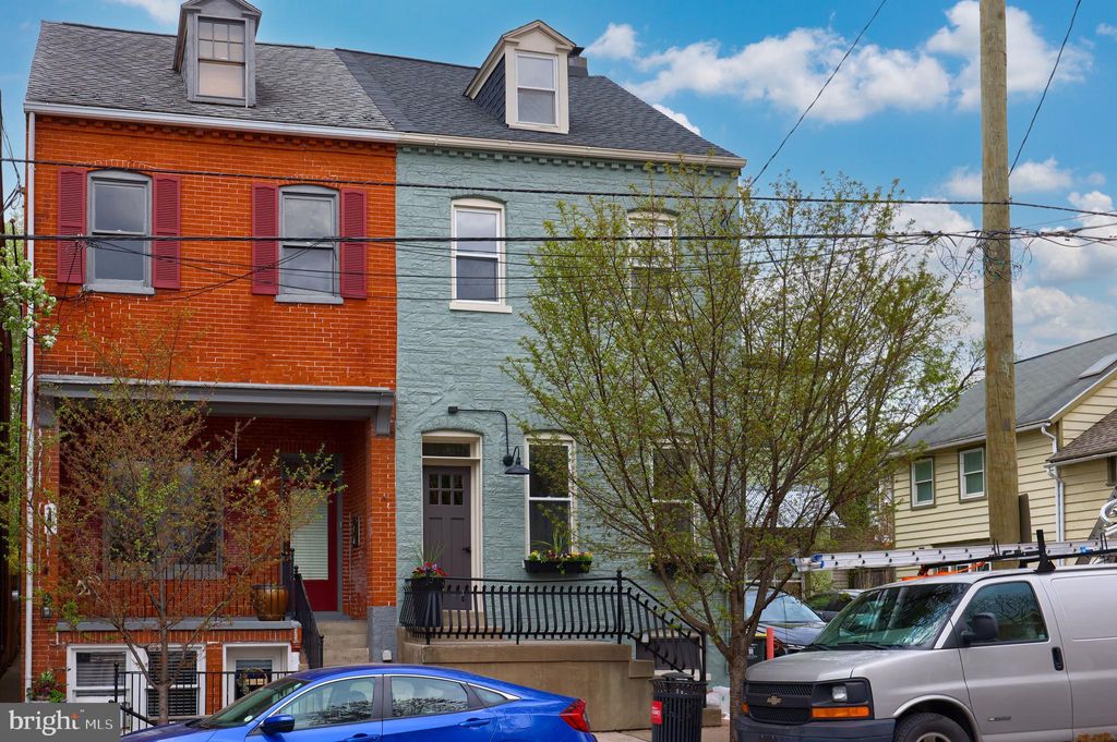 Photo of 334 N CHARLOTTE ST, LANCASTER, PA 17603 (MLS # PALA2033890)