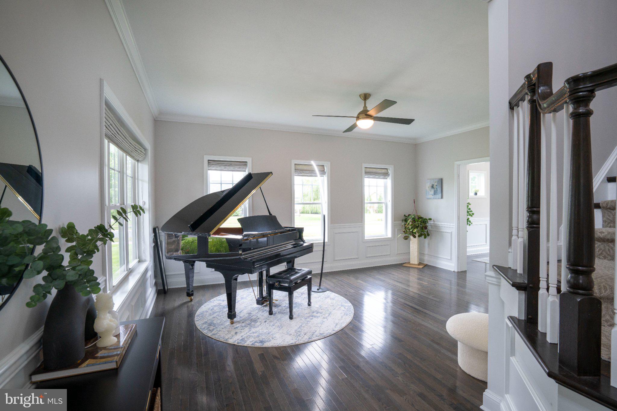 1088 LONGFELLOW LANE