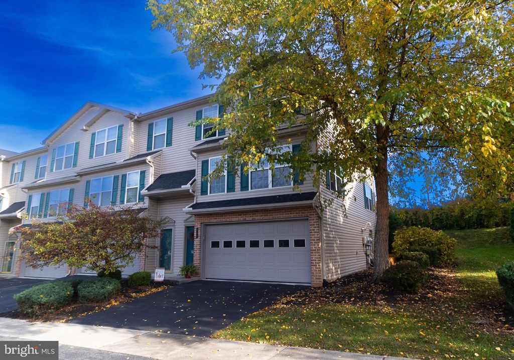 Photo of 580 Meadowcroft Cir, MECHANICSBURG, PA 17055 (MLS # PACB2047824)