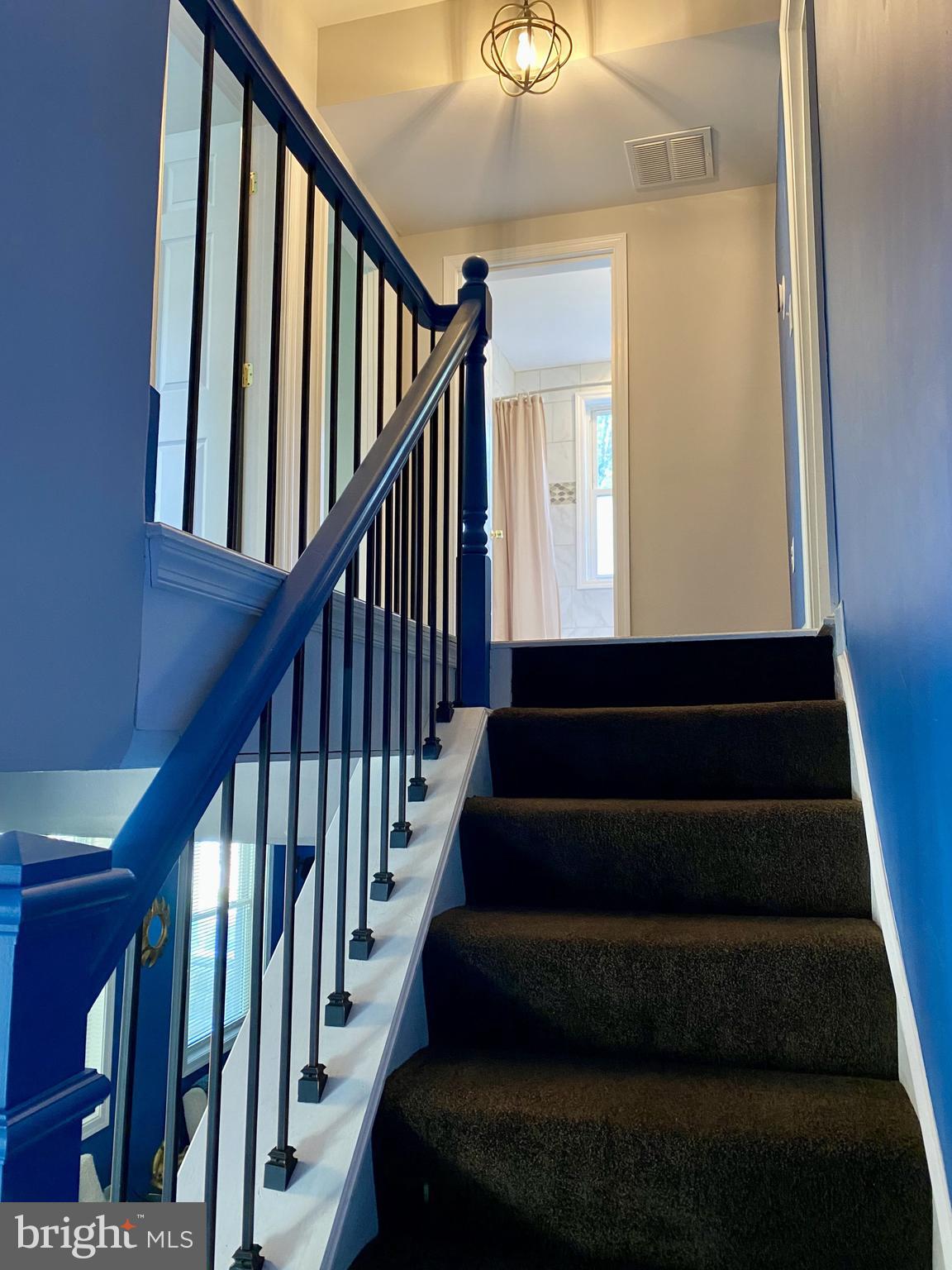 LAURAVILLE HISTORIC DISTRICT - Residential