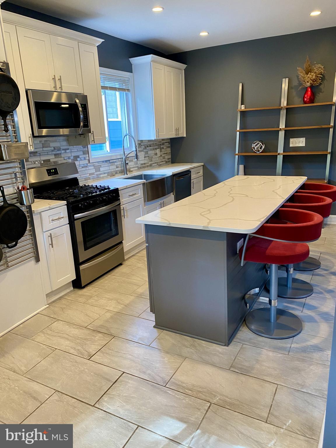 LAURAVILLE HISTORIC DISTRICT - Residential