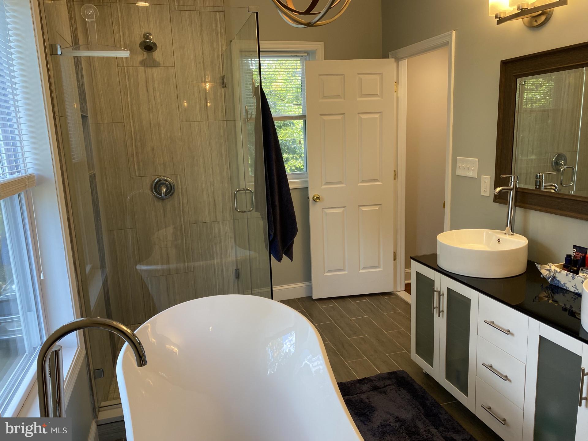 LAURAVILLE HISTORIC DISTRICT - Residential