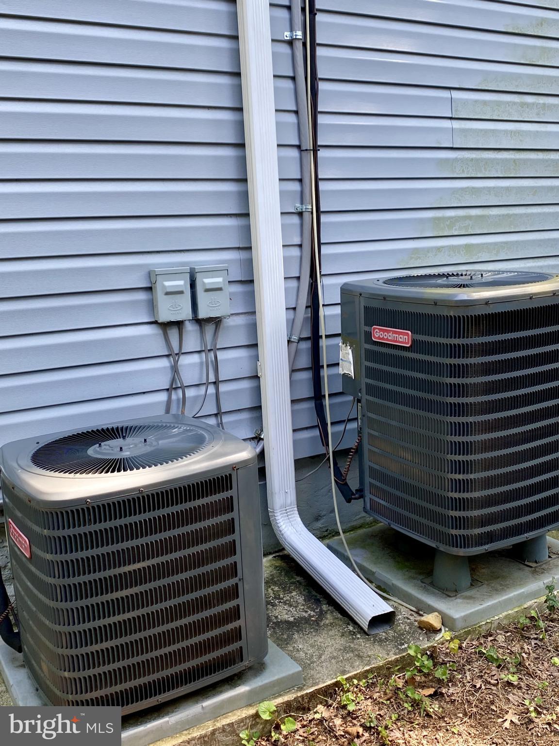 LAURAVILLE HISTORIC DISTRICT - Residential