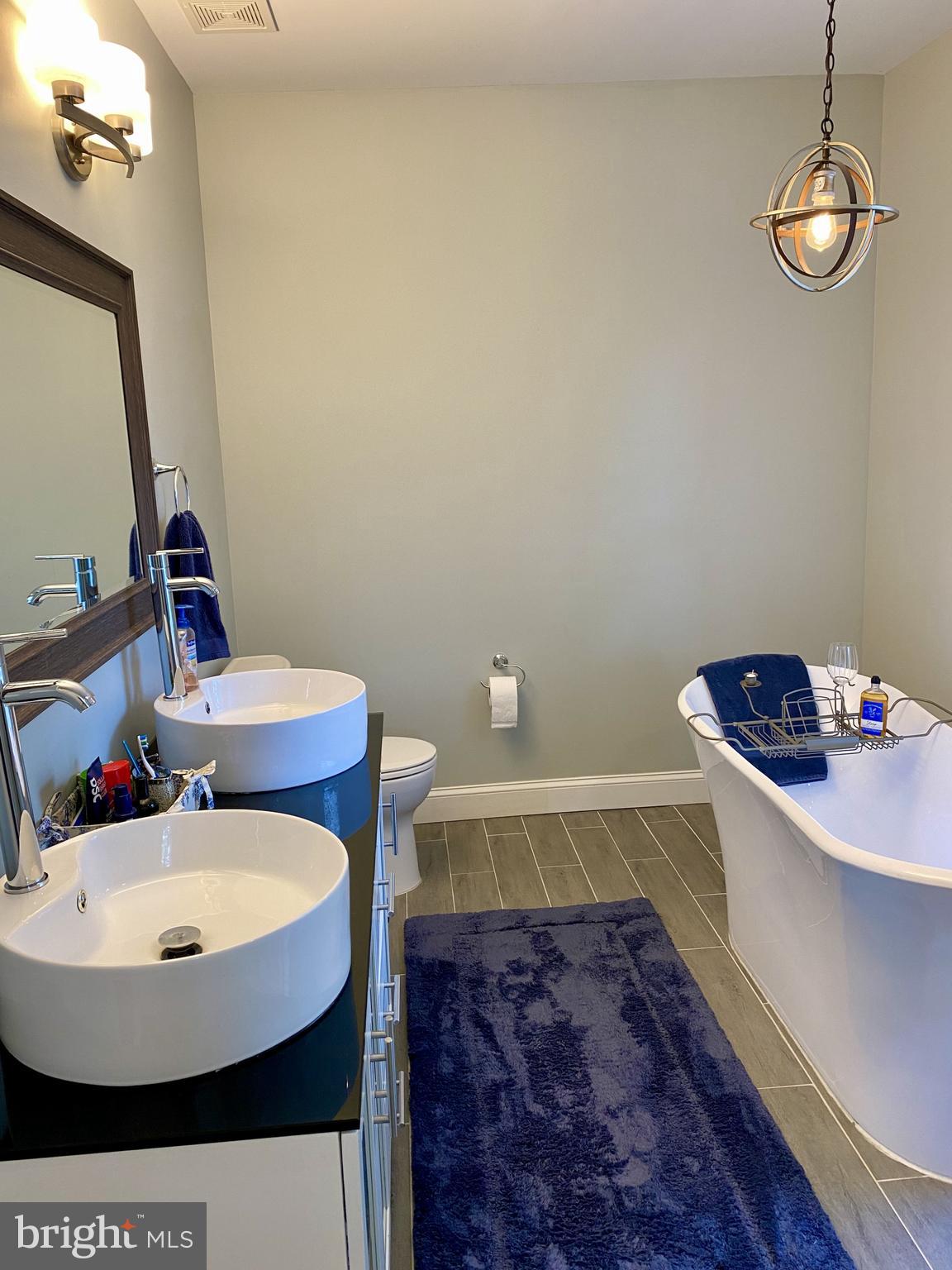 LAURAVILLE HISTORIC DISTRICT - Residential