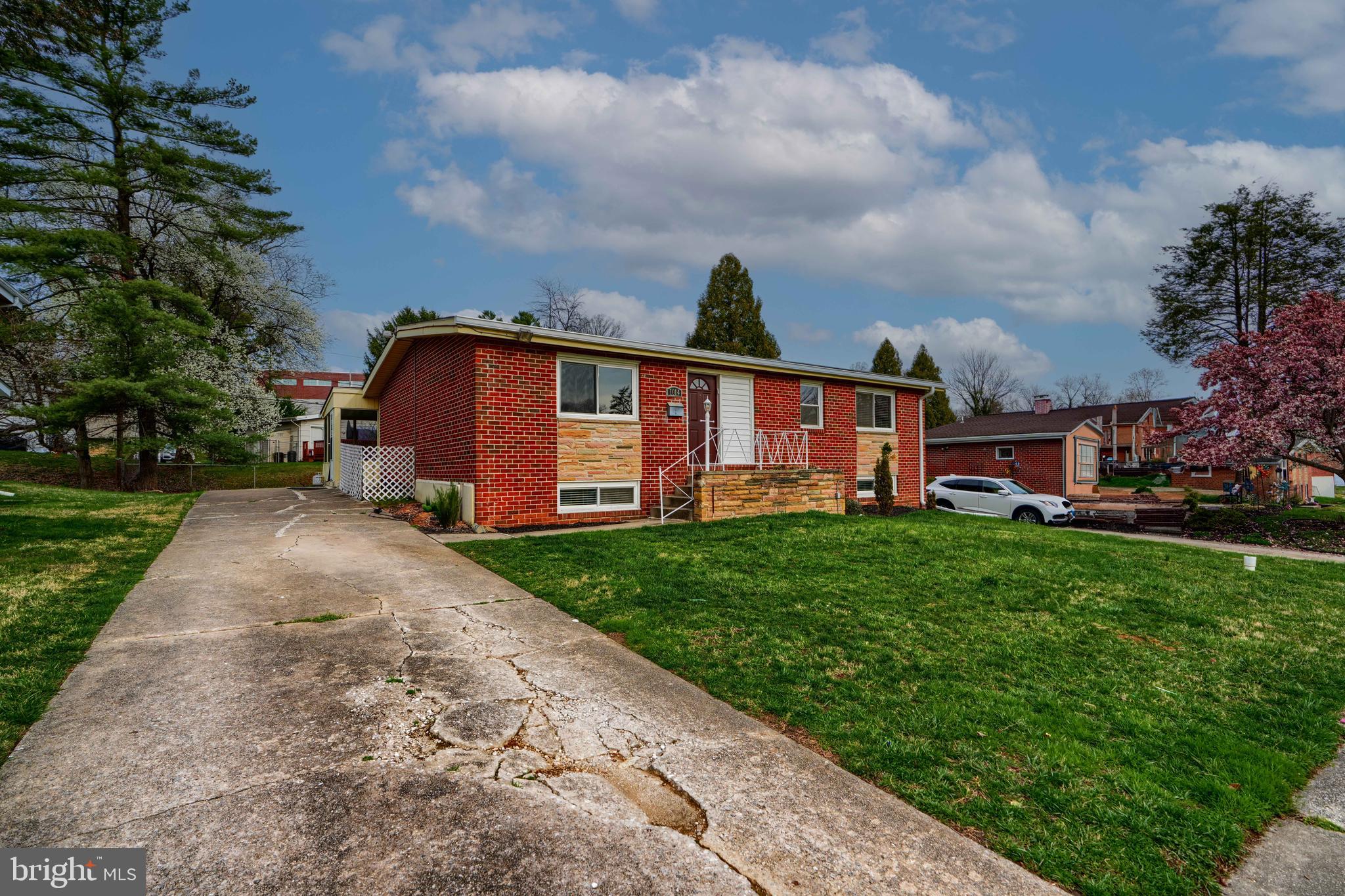 SCOTTS HILL - Residential