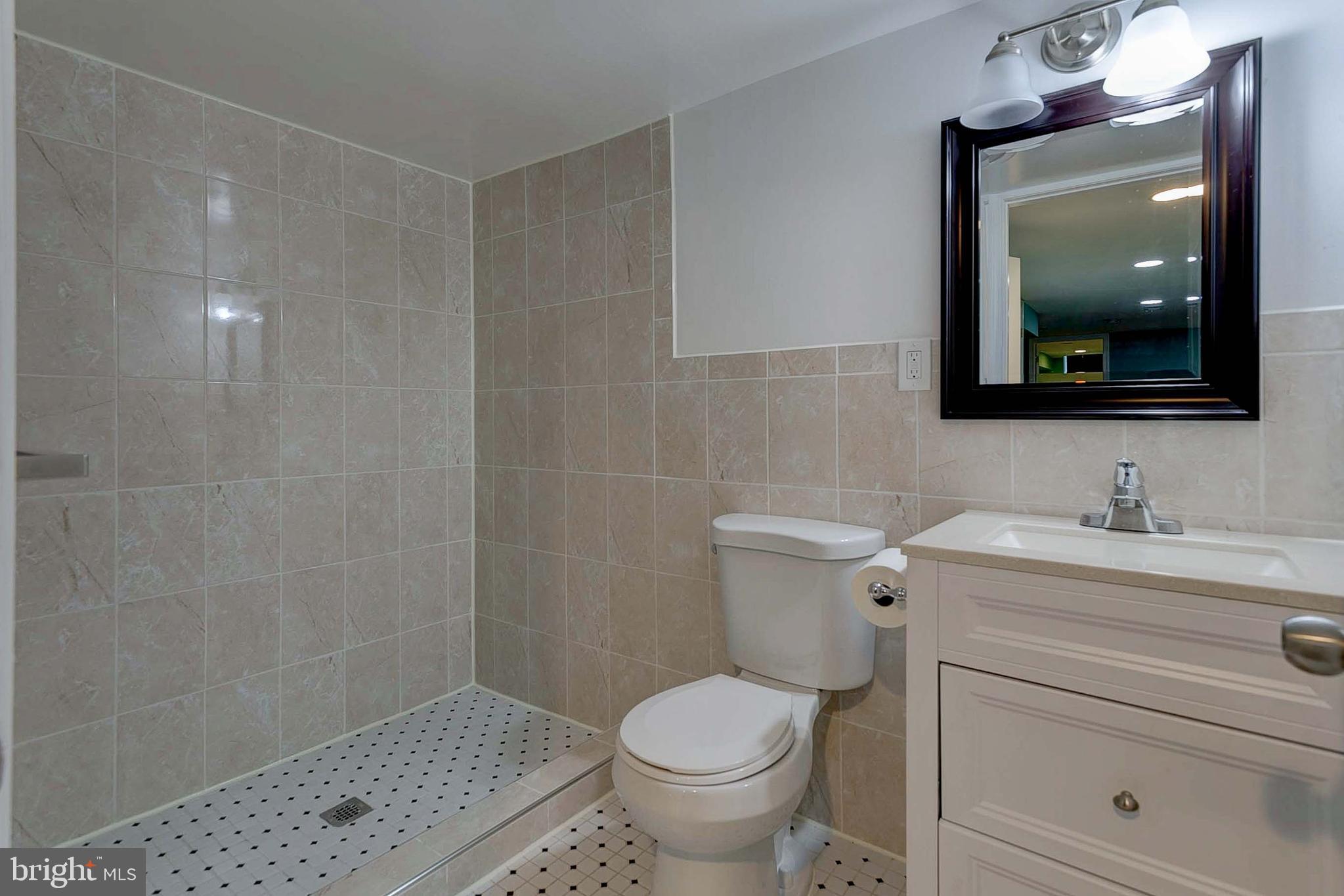 HIGHLANDTOWN - Residential