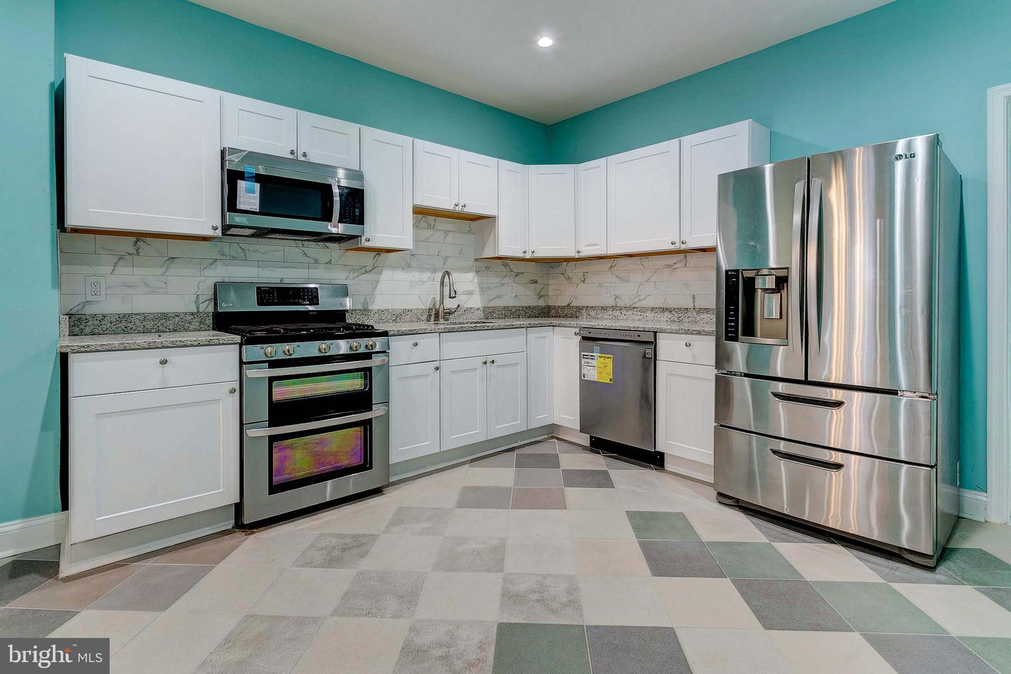 HIGHLANDTOWN - Residential