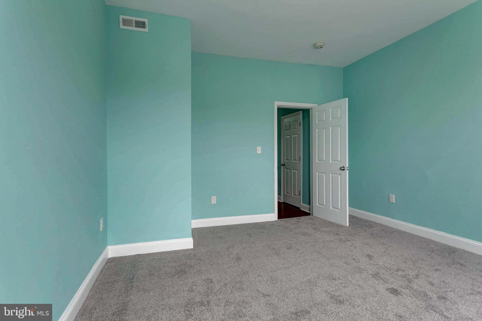 HIGHLANDTOWN - Residential